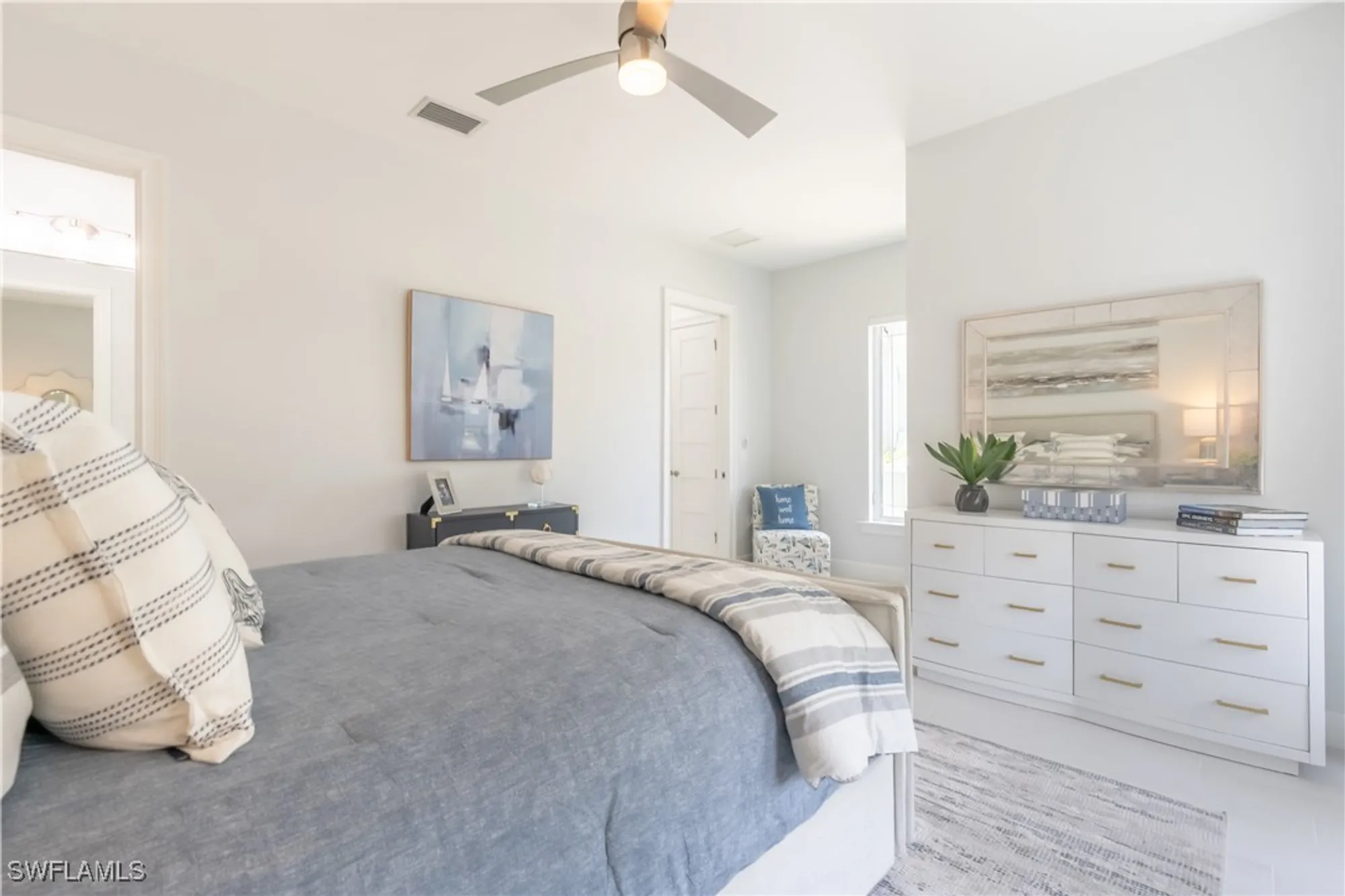 Property Slideshow image 34 of 50 | 5060 martinique dr, Naples, FL, 34113