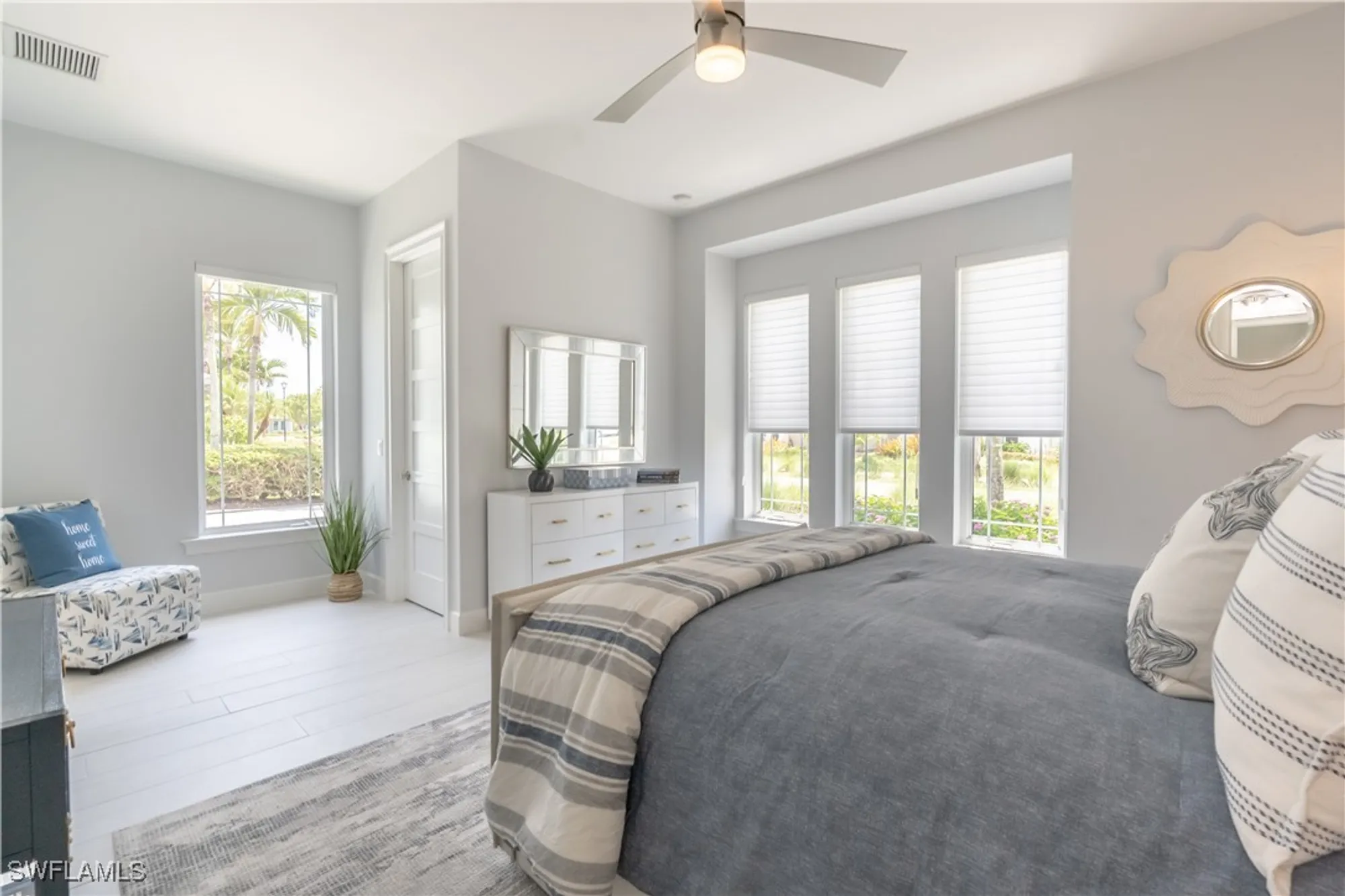 Property Slideshow image 35 of 50 | 5060 martinique dr, Naples, FL, 34113