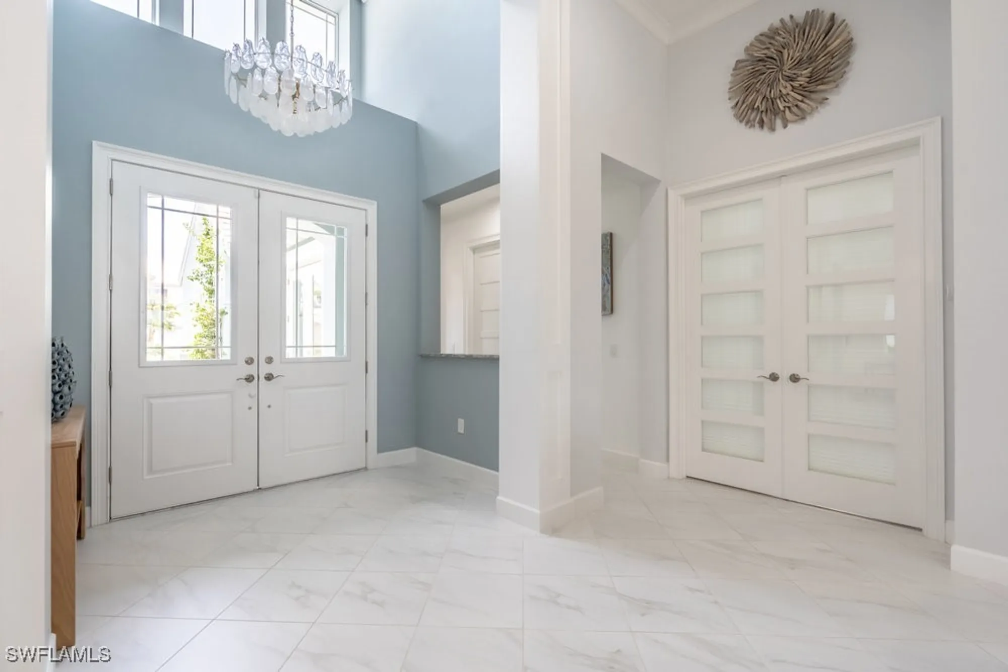 Property Slideshow image 7 of 50 | 5060 martinique dr, Naples, FL, 34113