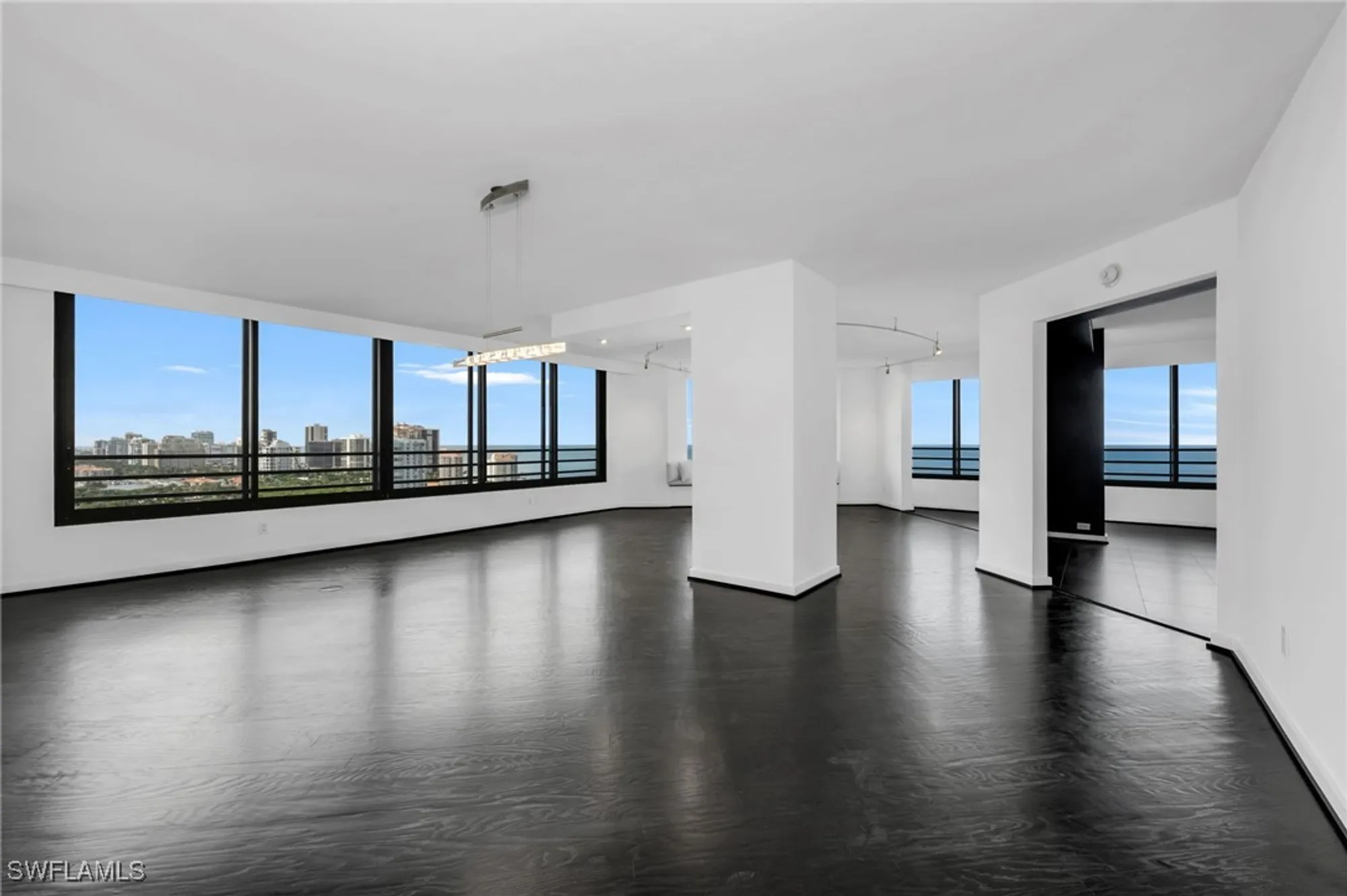 Property Slideshow image 17 of 47 | 5555 heron point dr 2101, Naples, FL, 34108