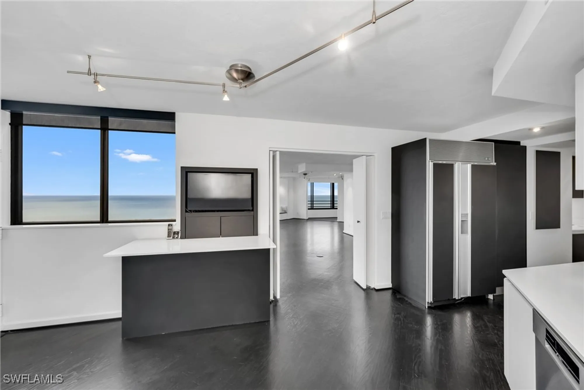 Property Slideshow image 11 of 47 | 5555 heron point dr 2101, Naples, FL, 34108