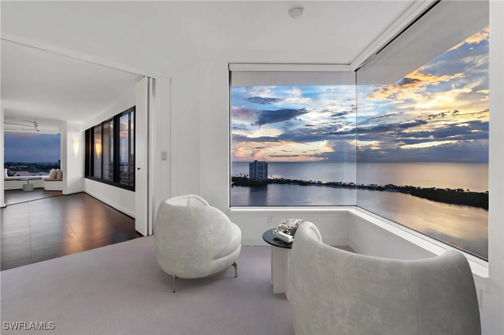 Property Slideshow image 26 of 47 | 5555 heron point dr 2101, Naples, FL, 34108