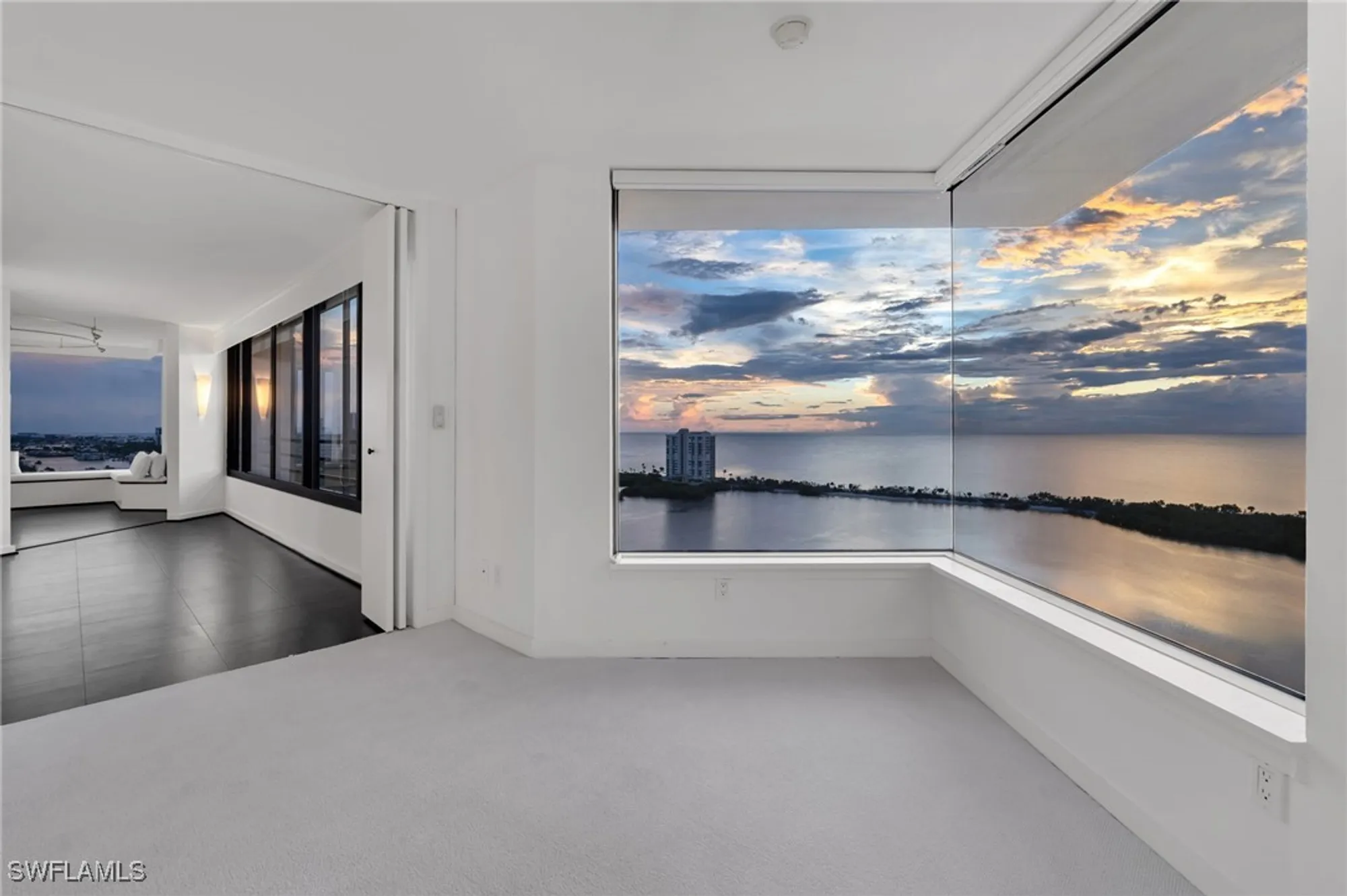 Property Slideshow image 27 of 47 | 5555 heron point dr 2101, Naples, FL, 34108