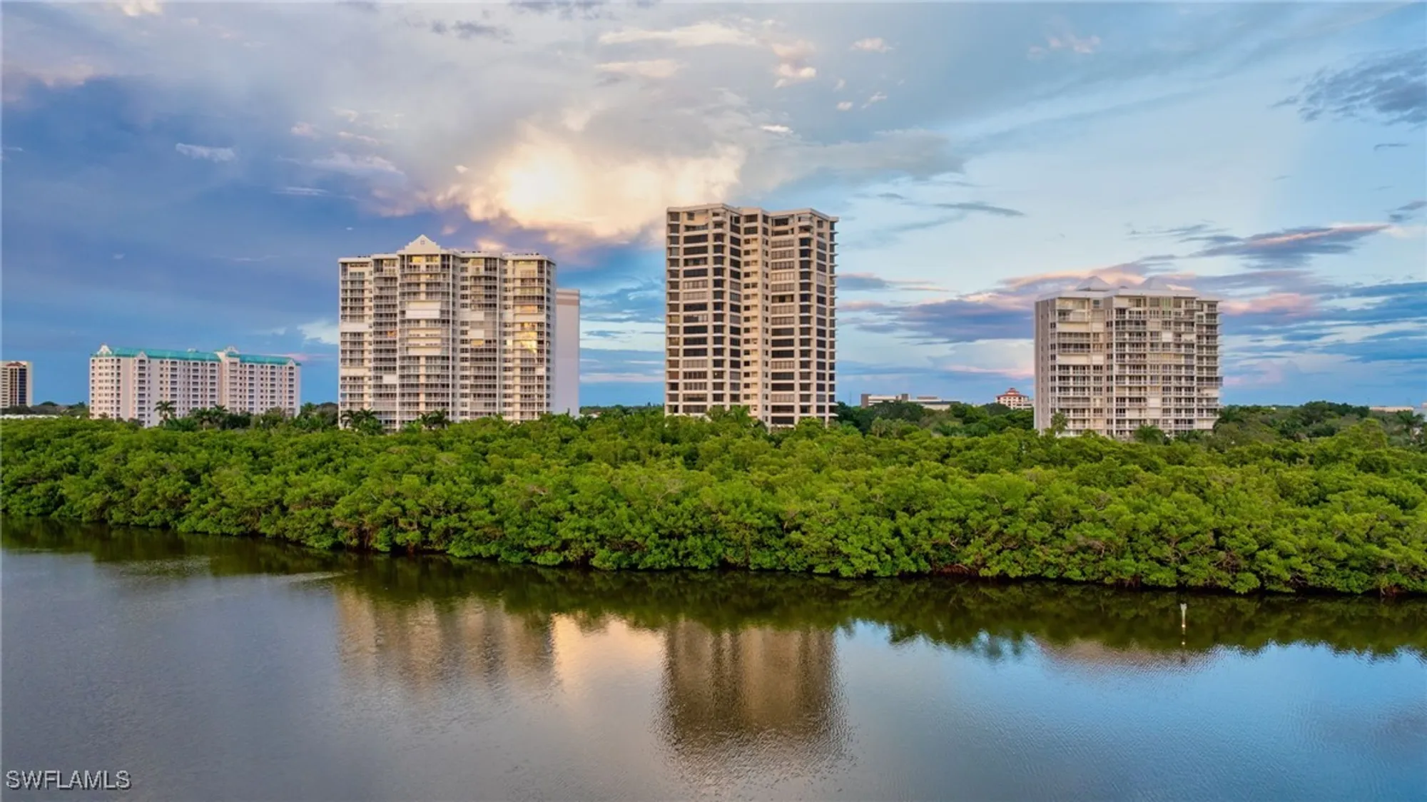 Property Slideshow image 34 of 47 | 5555 heron point dr 2101, Naples, FL, 34108