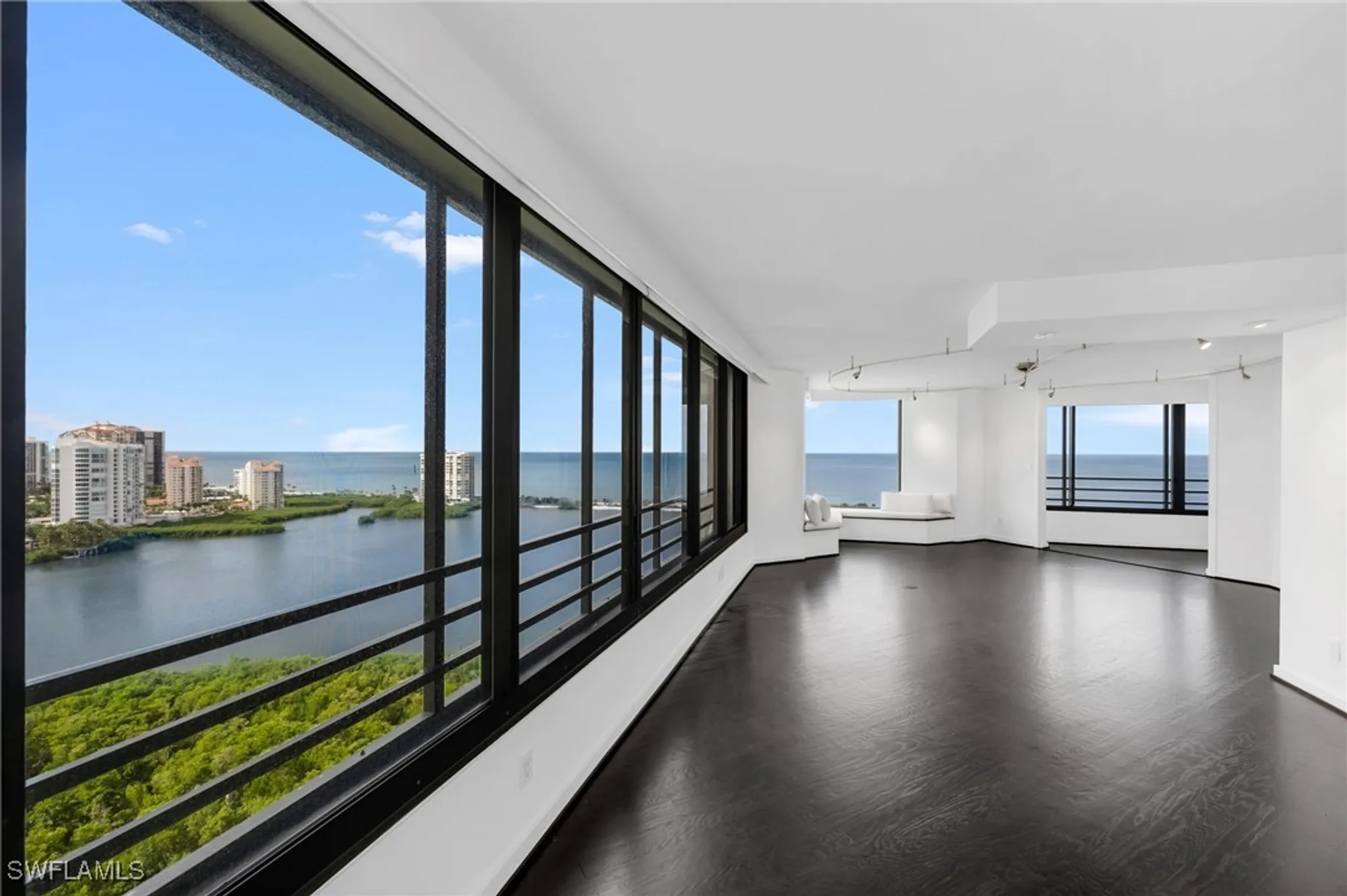 Property Slideshow image 4 of 47 | 5555 heron point dr 2101, Naples, FL, 34108