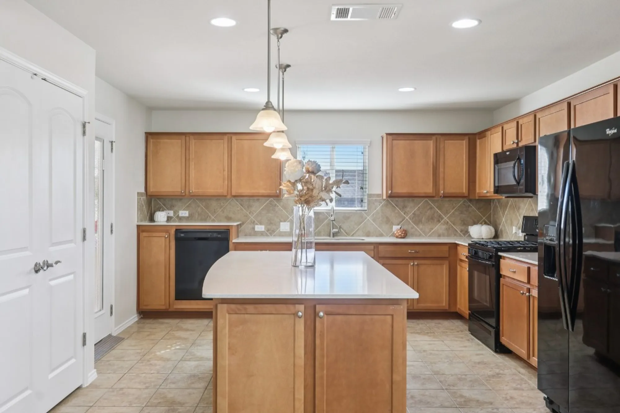 Property Slideshow image 13 of 40 | 600 chambers creek ct, Georgetown, TX, 78633