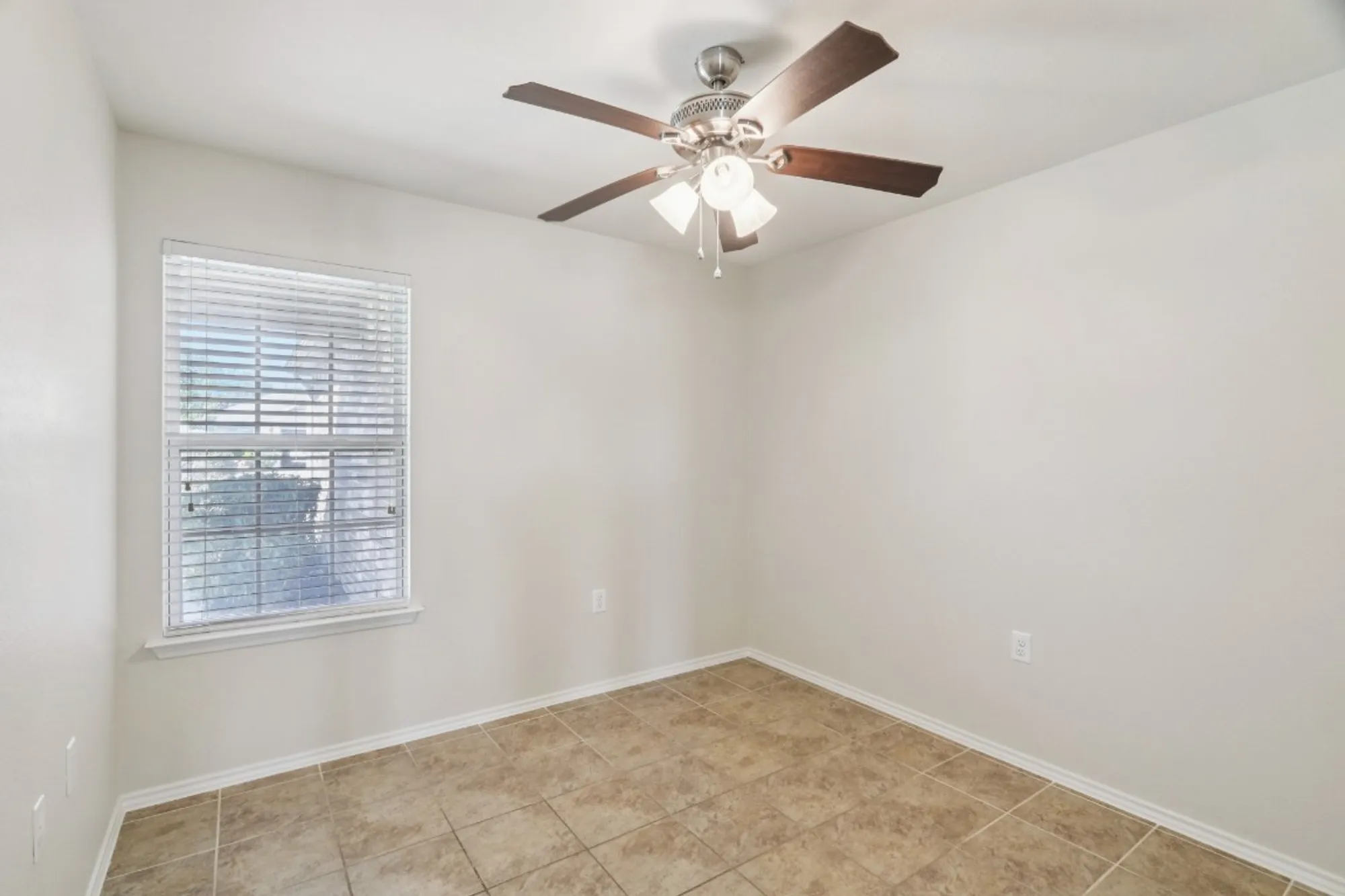 Property Slideshow image 21 of 40 | 600 chambers creek ct, Georgetown, TX, 78633