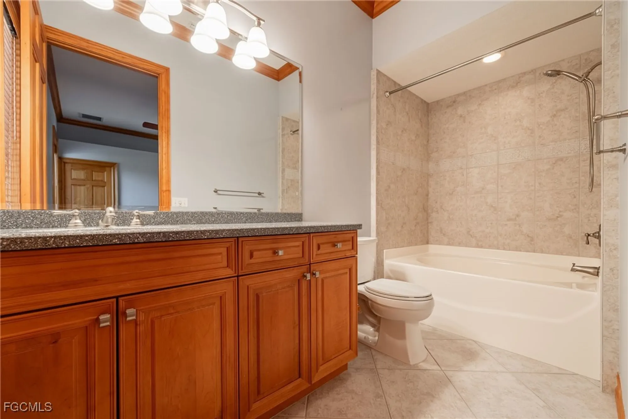 Property Slideshow image 27 of 50 | 8230 hunters glen cir, North Fort Myers, FL, 33917