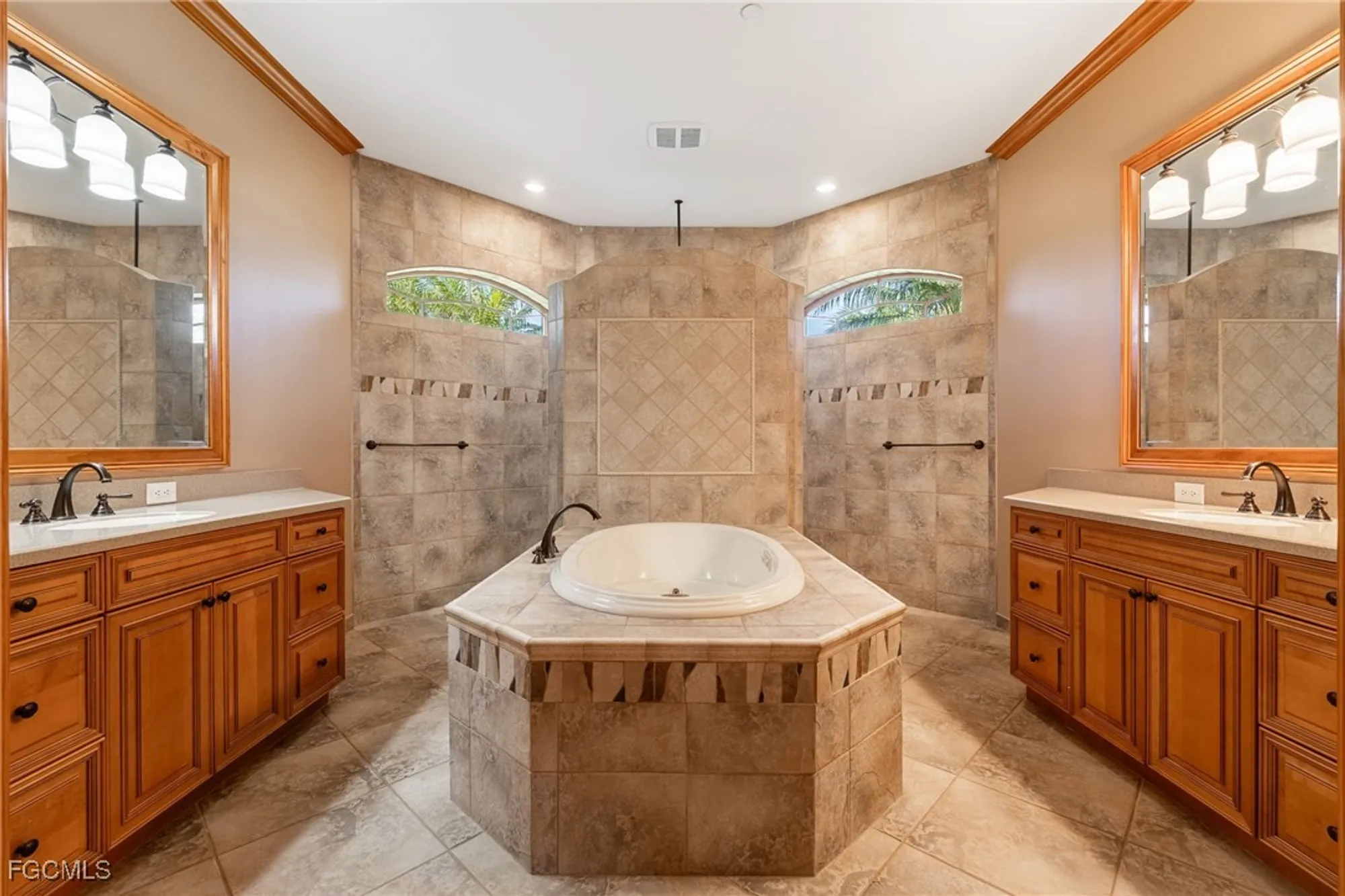Property Slideshow image 21 of 50 | 8230 hunters glen cir, North Fort Myers, FL, 33917
