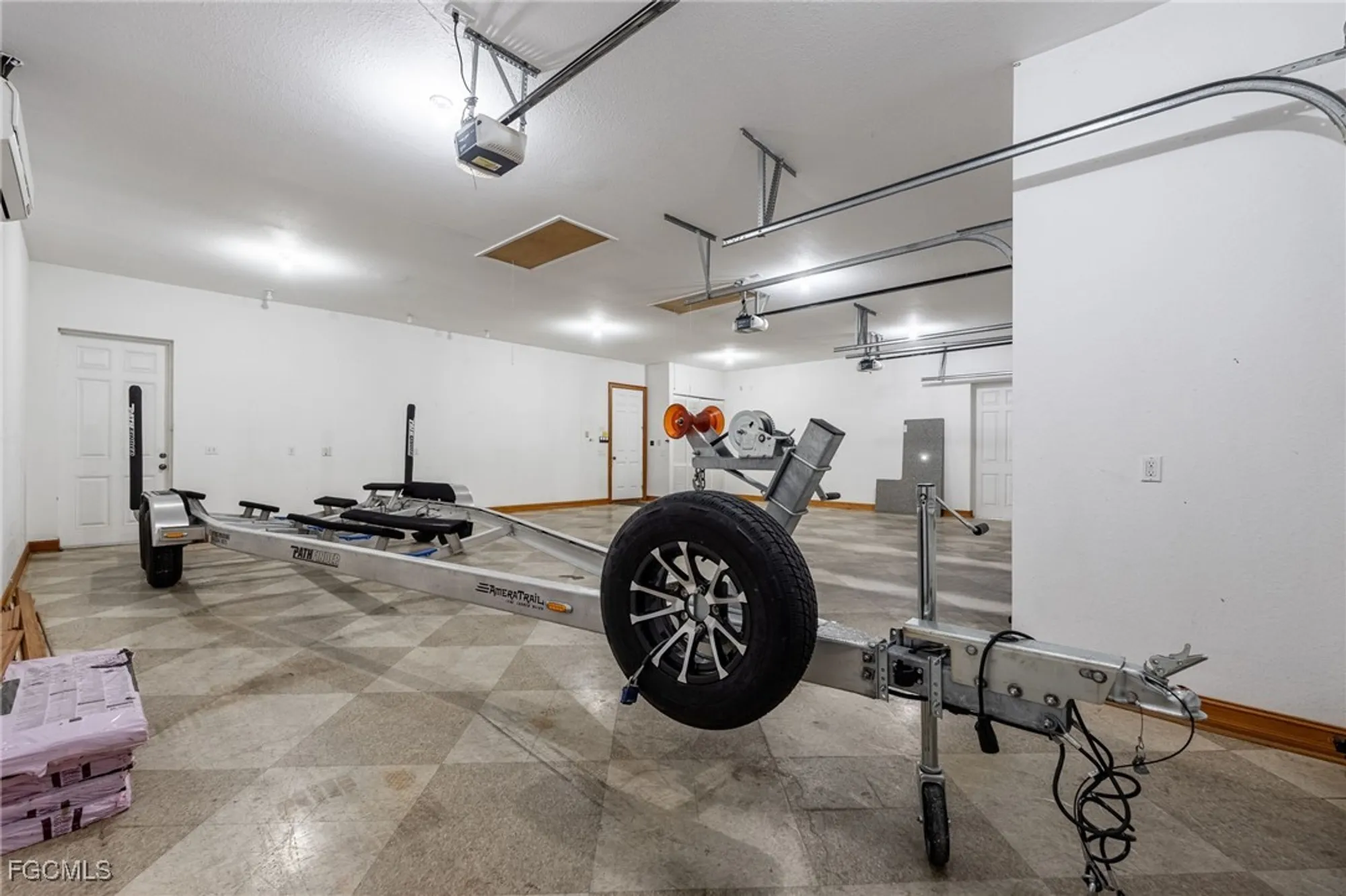 Property Slideshow image 34 of 50 | 8230 hunters glen cir, North Fort Myers, FL, 33917