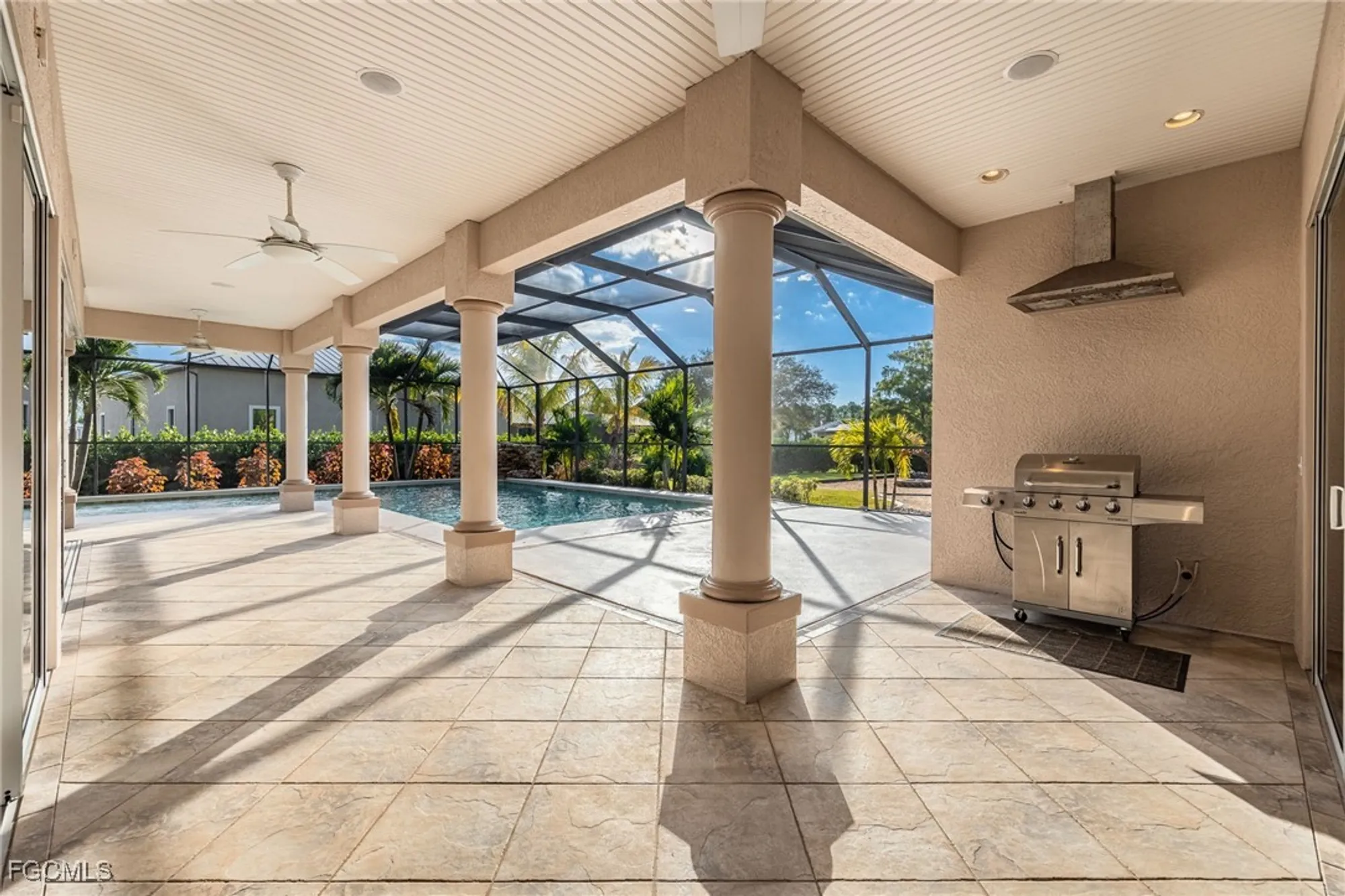 Property Slideshow image 35 of 50 | 8230 hunters glen cir, North Fort Myers, FL, 33917