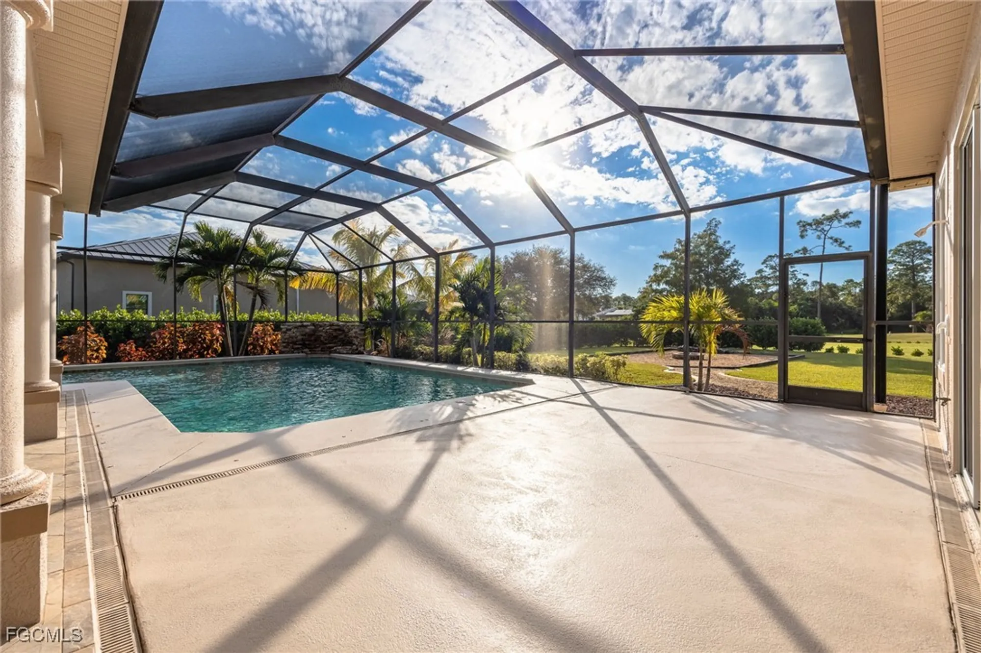 Property Slideshow image 36 of 50 | 8230 hunters glen cir, North Fort Myers, FL, 33917