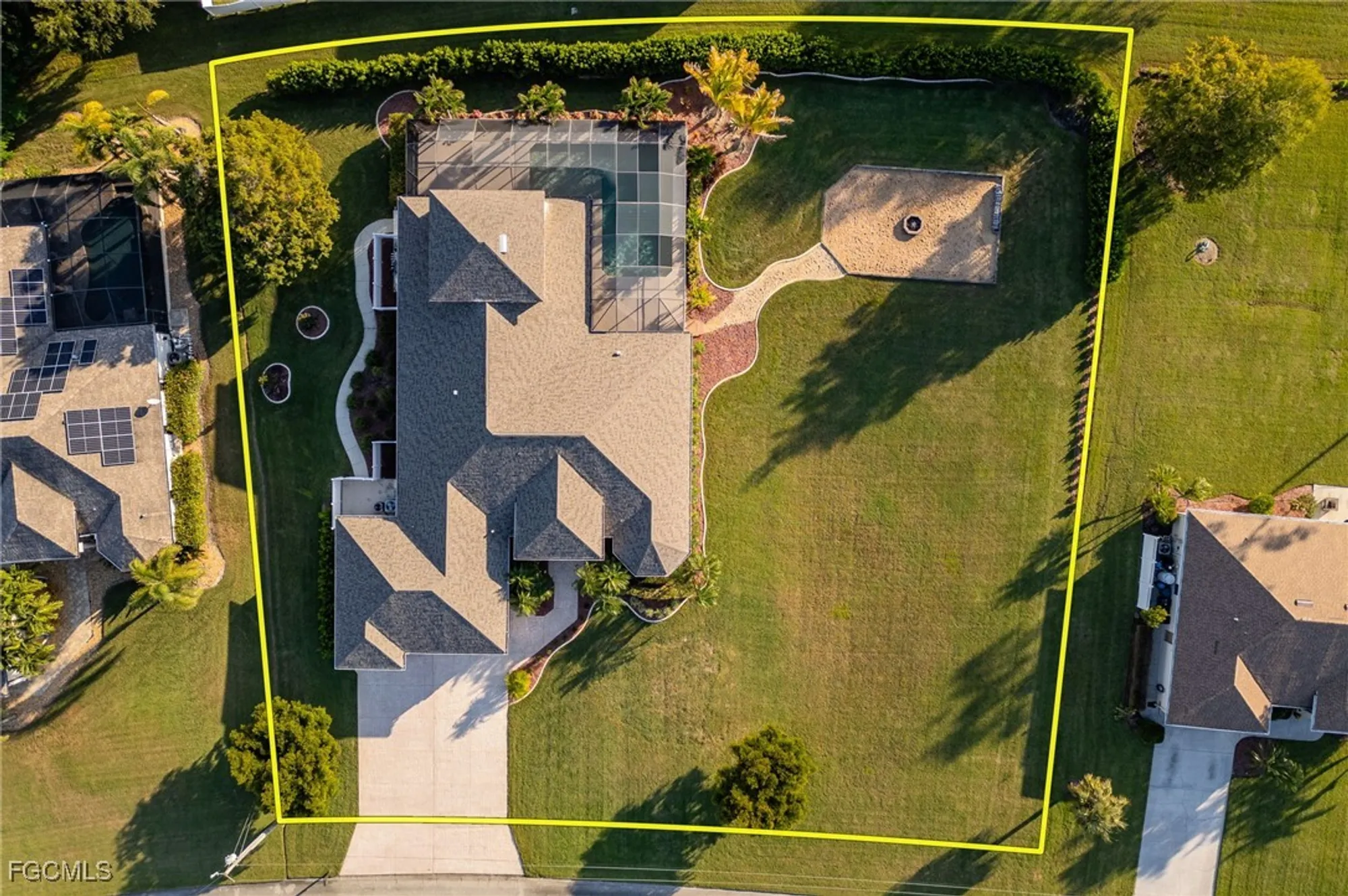 Property Slideshow image 46 of 50 | 8230 hunters glen cir, North Fort Myers, FL, 33917