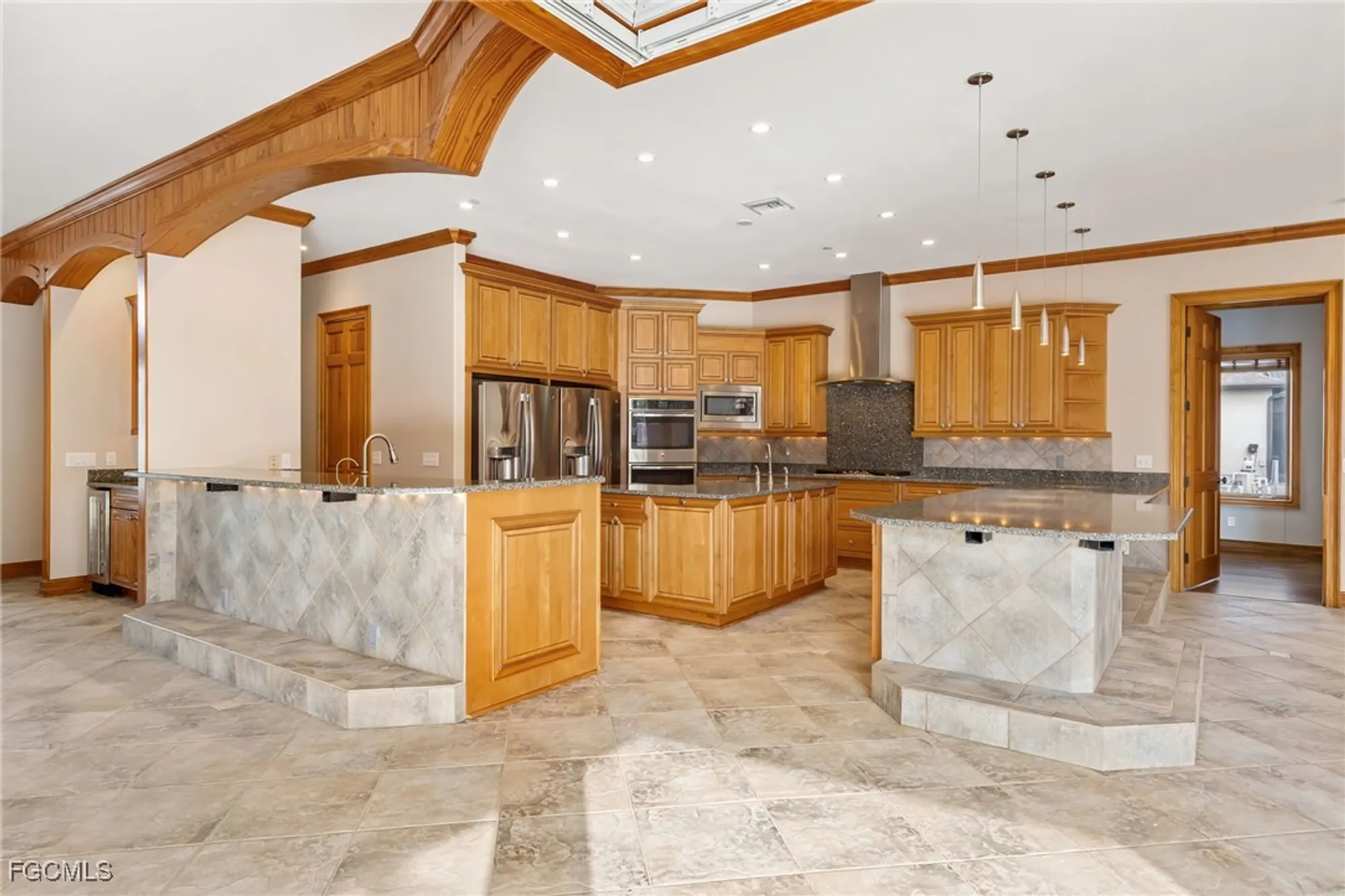 Property Slideshow image 8 of 50 | 8230 hunters glen cir, North Fort Myers, FL, 33917