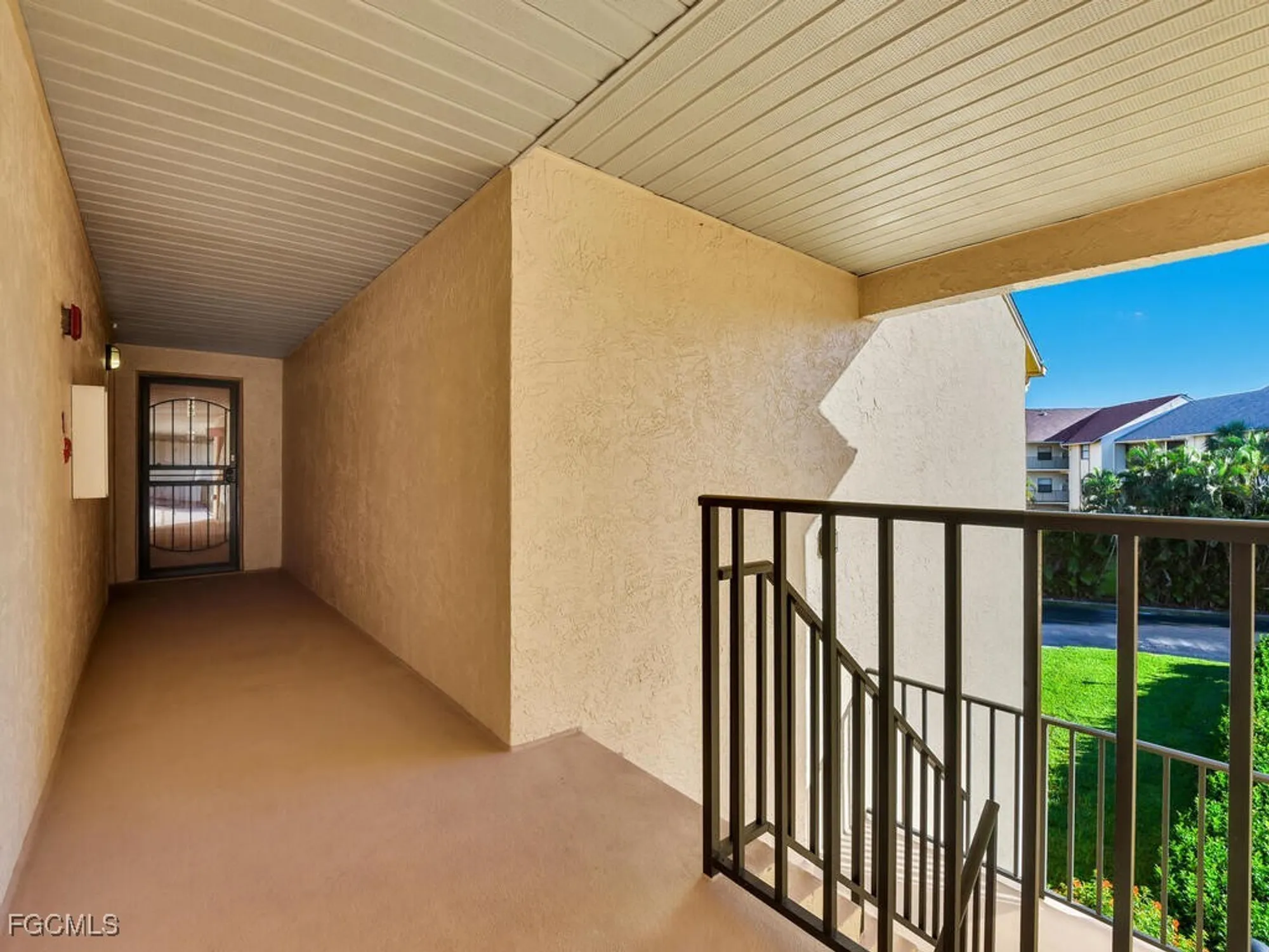 Property Slideshow image 21 of 26 | 13240 white marsh ln 3139, Fort Myers, FL, 33912