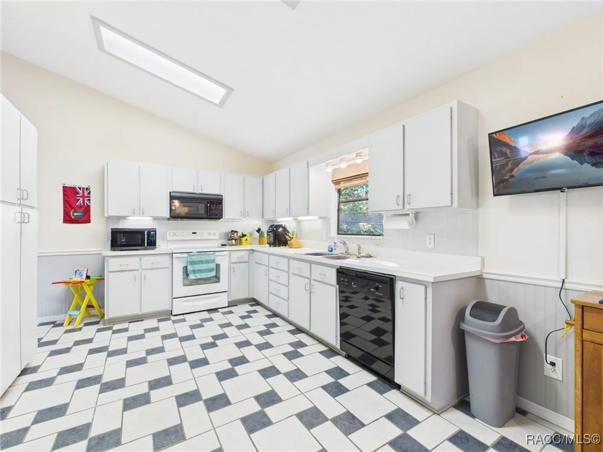 Property Slideshow image 10 of 44 | 6268 w weston dr, Crystal River, FL, 34429