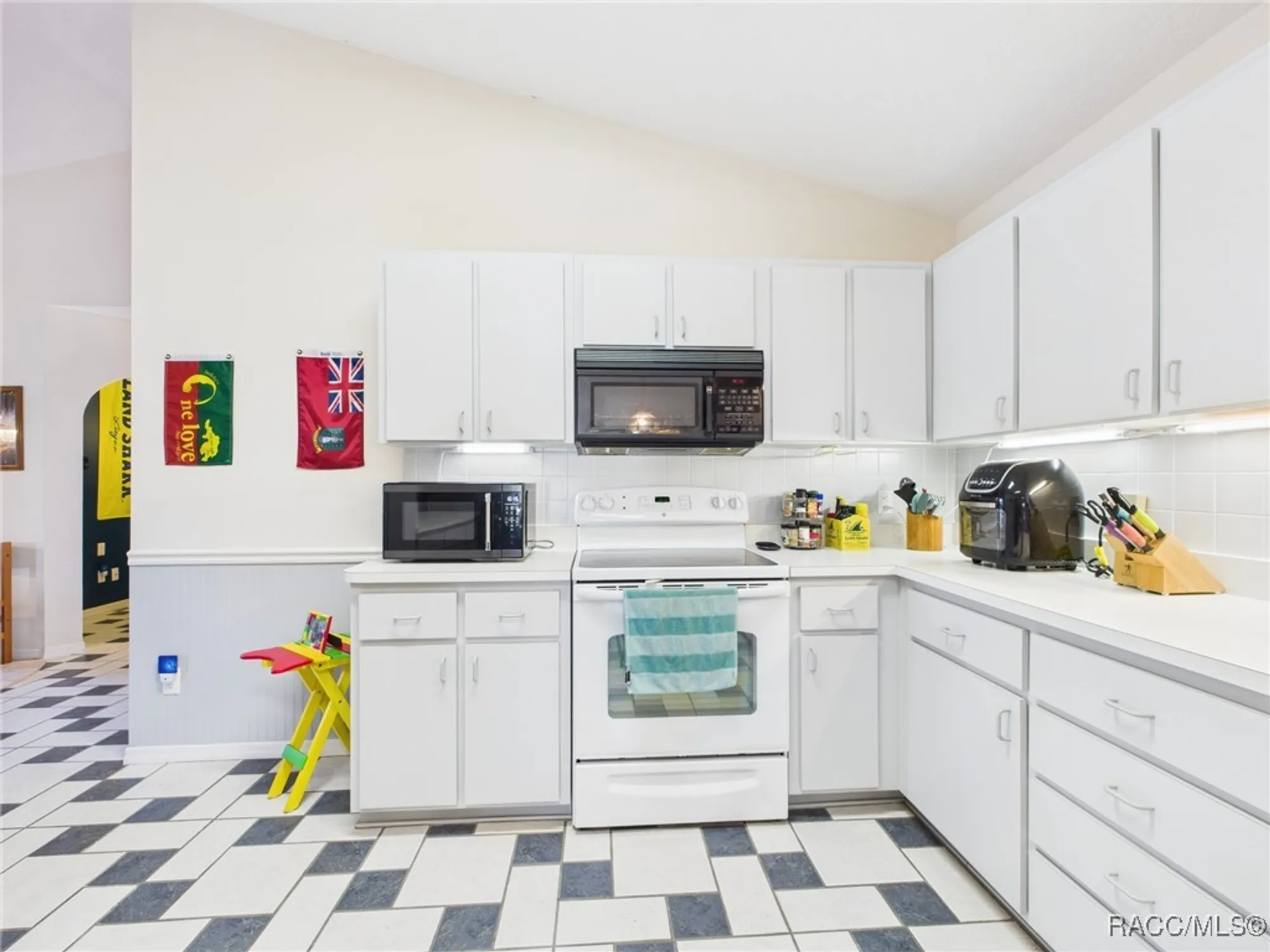 Property Slideshow image 9 of 44 | 6268 w weston dr, Crystal River, FL, 34429