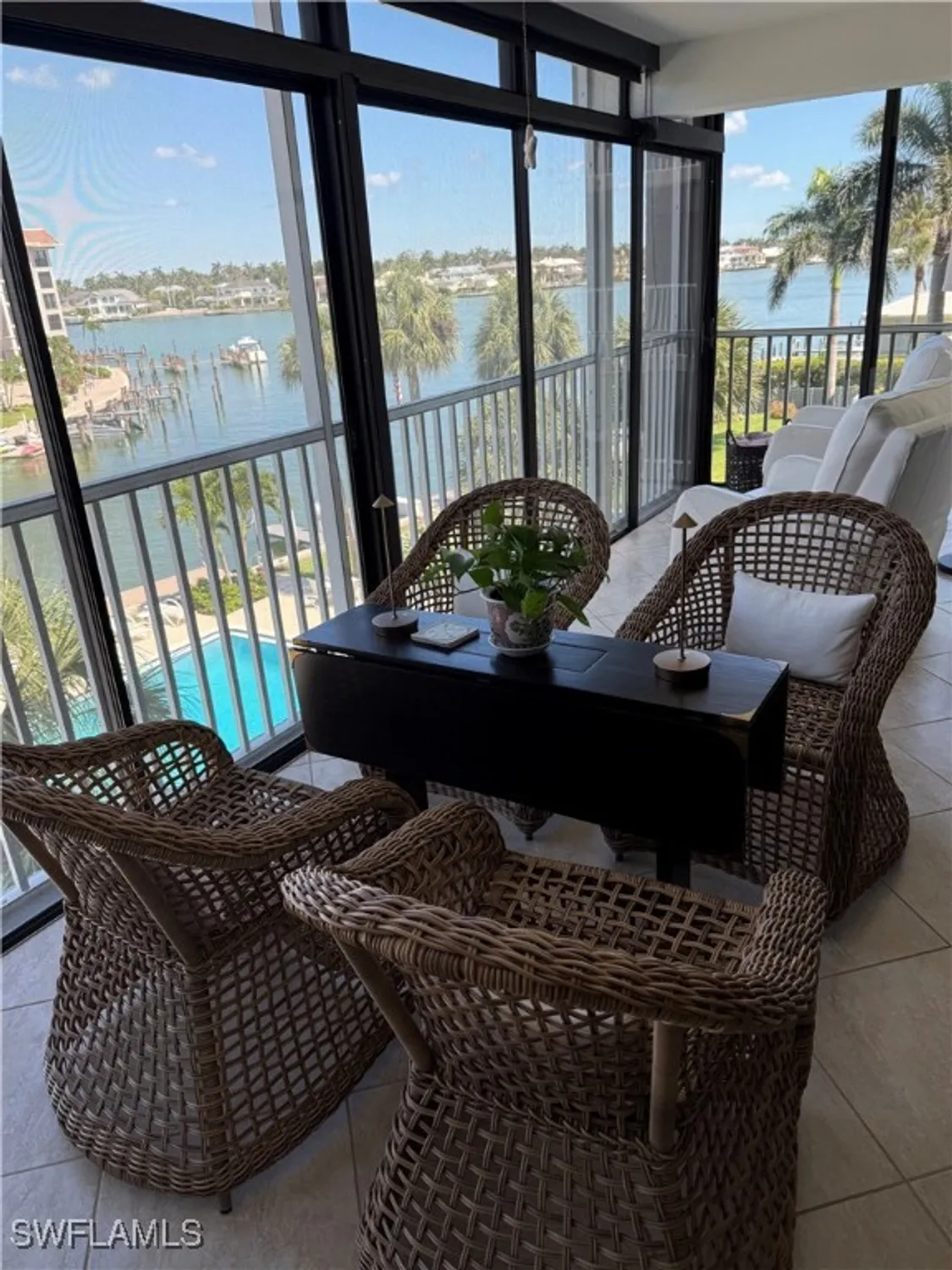 Property Slideshow image 5 of 17 | 2880 gulf shore blvd 404, Naples, FL, 34103