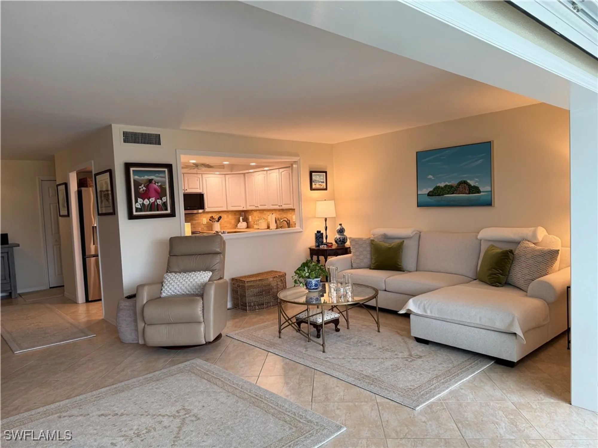 Property Slideshow image 7 of 17 | 2880 gulf shore blvd 404, Naples, FL, 34103