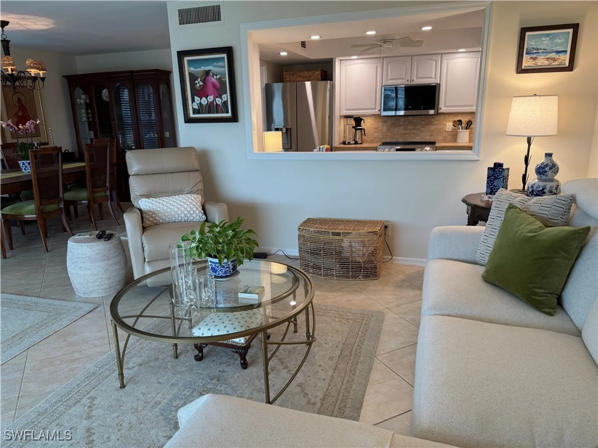 Property Slideshow image 8 of 17 | 2880 gulf shore blvd 404, Naples, FL, 34103