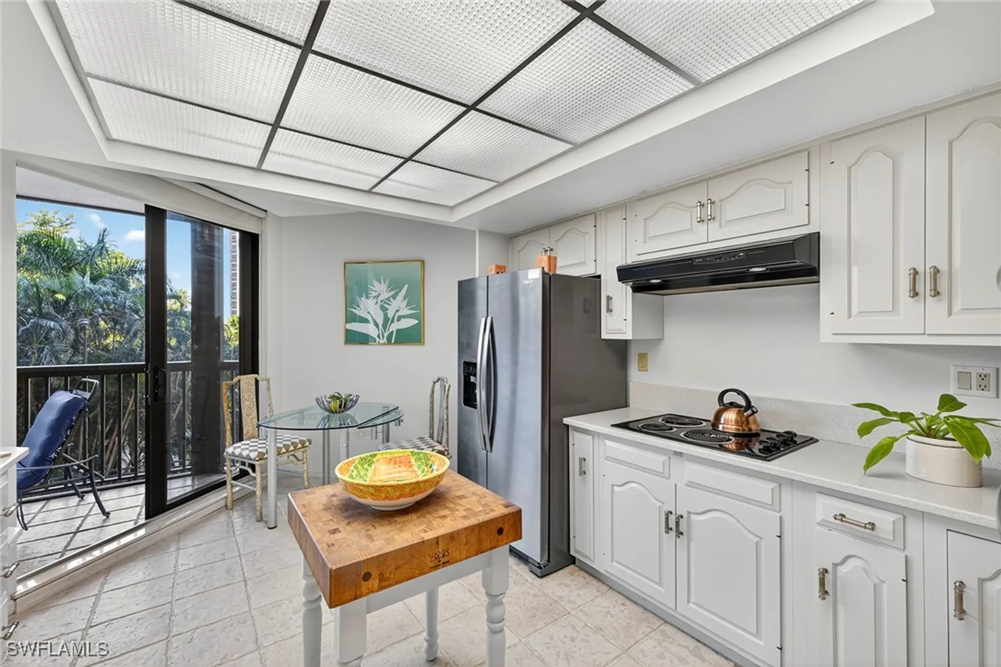 Property Slideshow image 12 of 36 | 6075 pelican bay blvd 204, Naples, FL, 34108