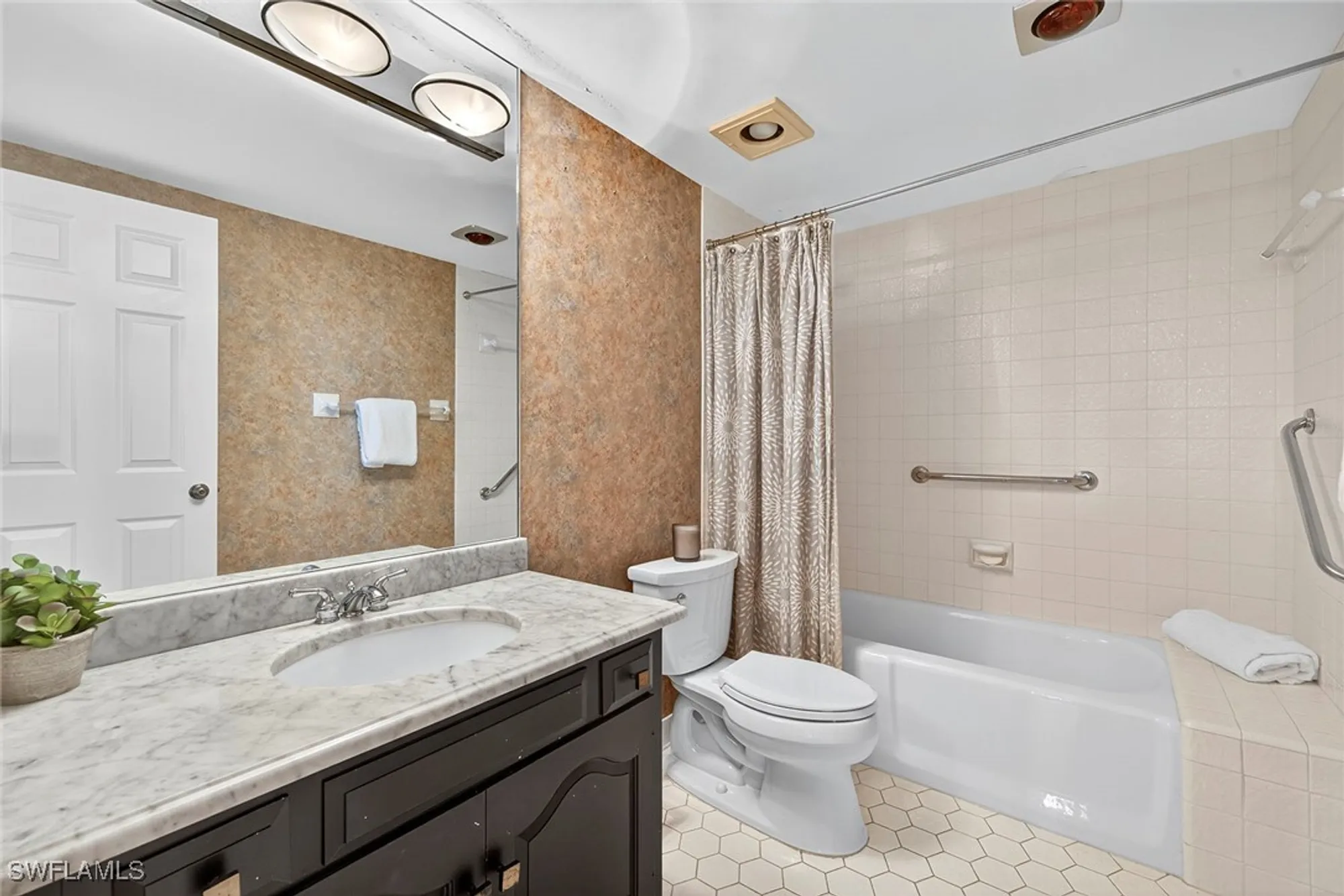 Property Slideshow image 23 of 36 | 6075 pelican bay blvd 204, Naples, FL, 34108