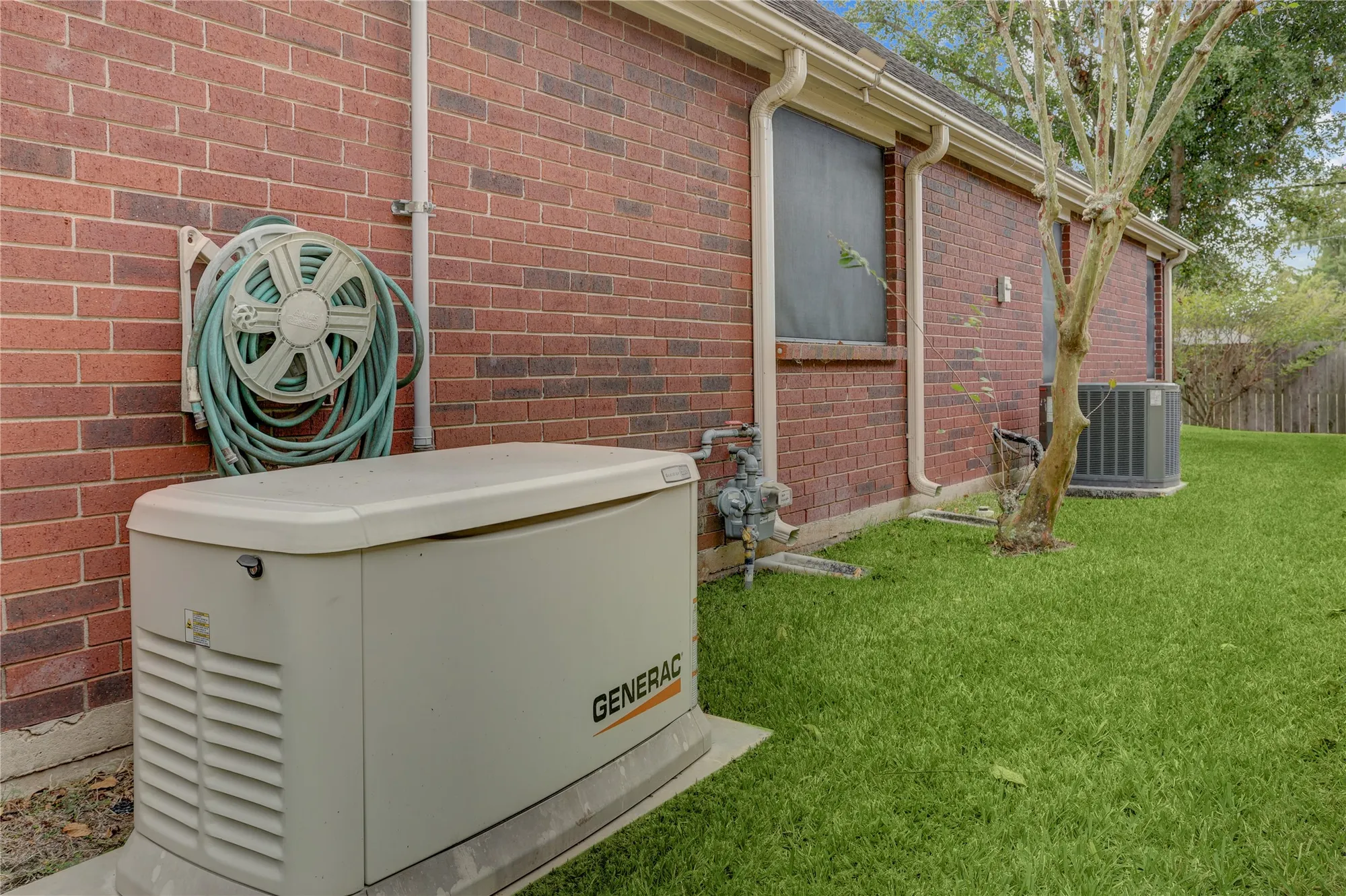 Property Slideshow image 12 of 17 | 2614 s peach hollow cir, Pearland, TX, 77584