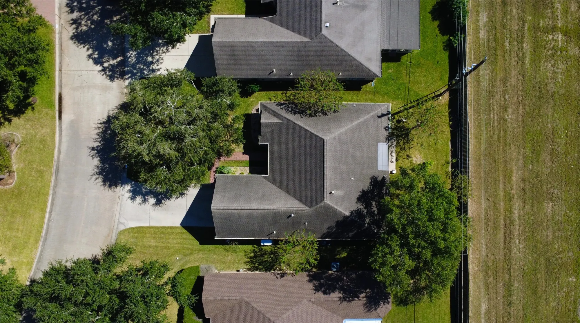 Property Slideshow image 13 of 17 | 2614 s peach hollow cir, Pearland, TX, 77584