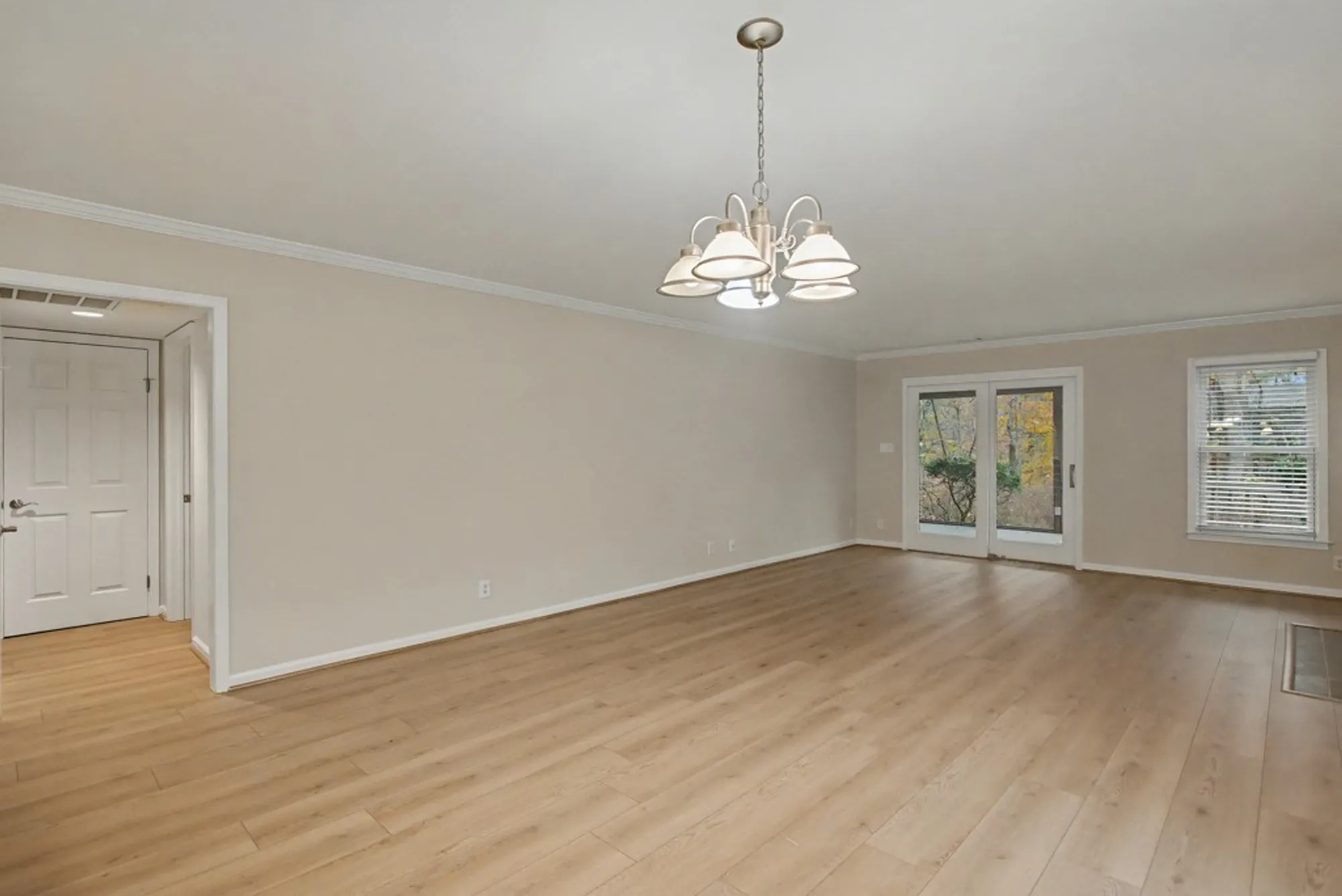 Property Slideshow image 10 of 45 | 214 archers mead, Williamsburg, VA, 23185