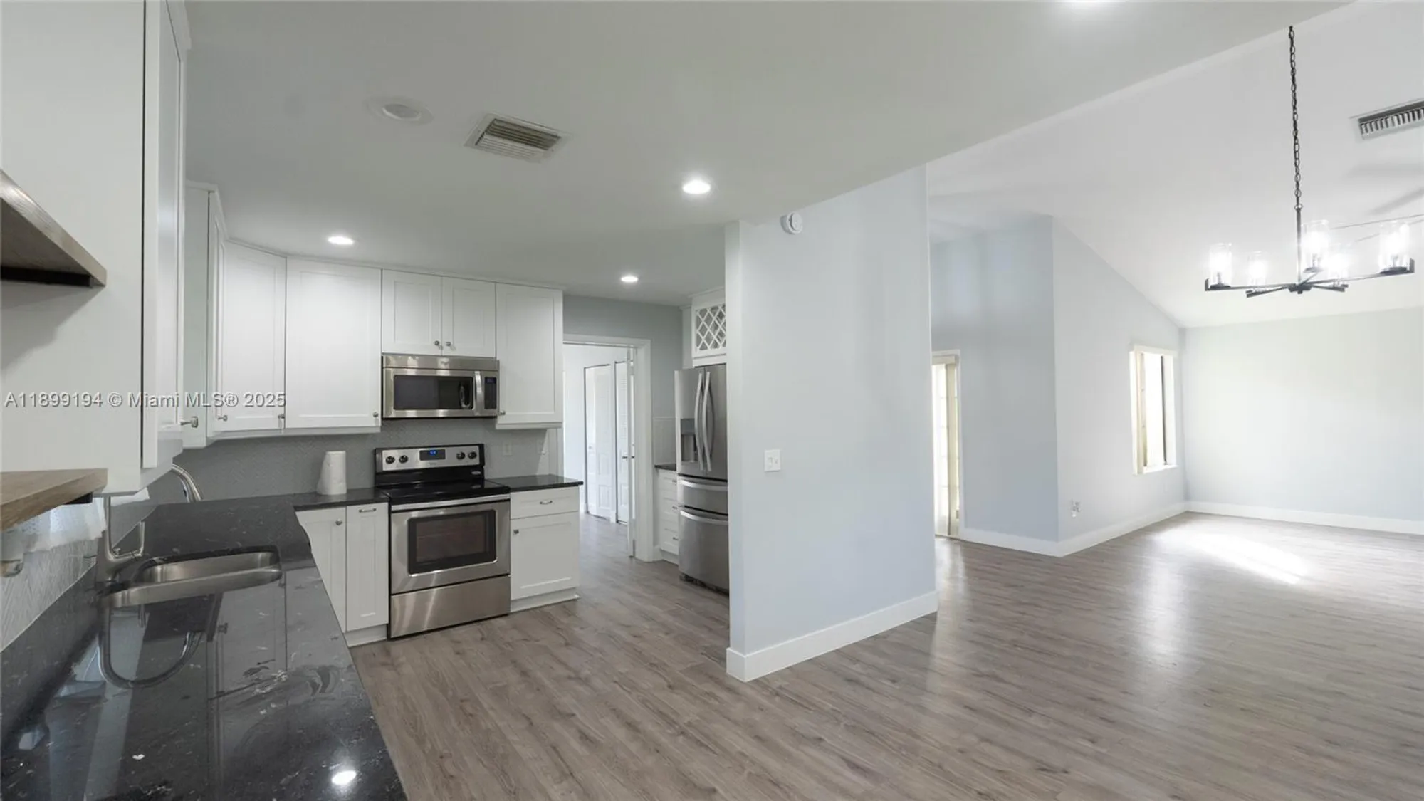 Property Slideshow image 15 of 40 | 3115 nw 12th st, Delray Beach, FL, 33445