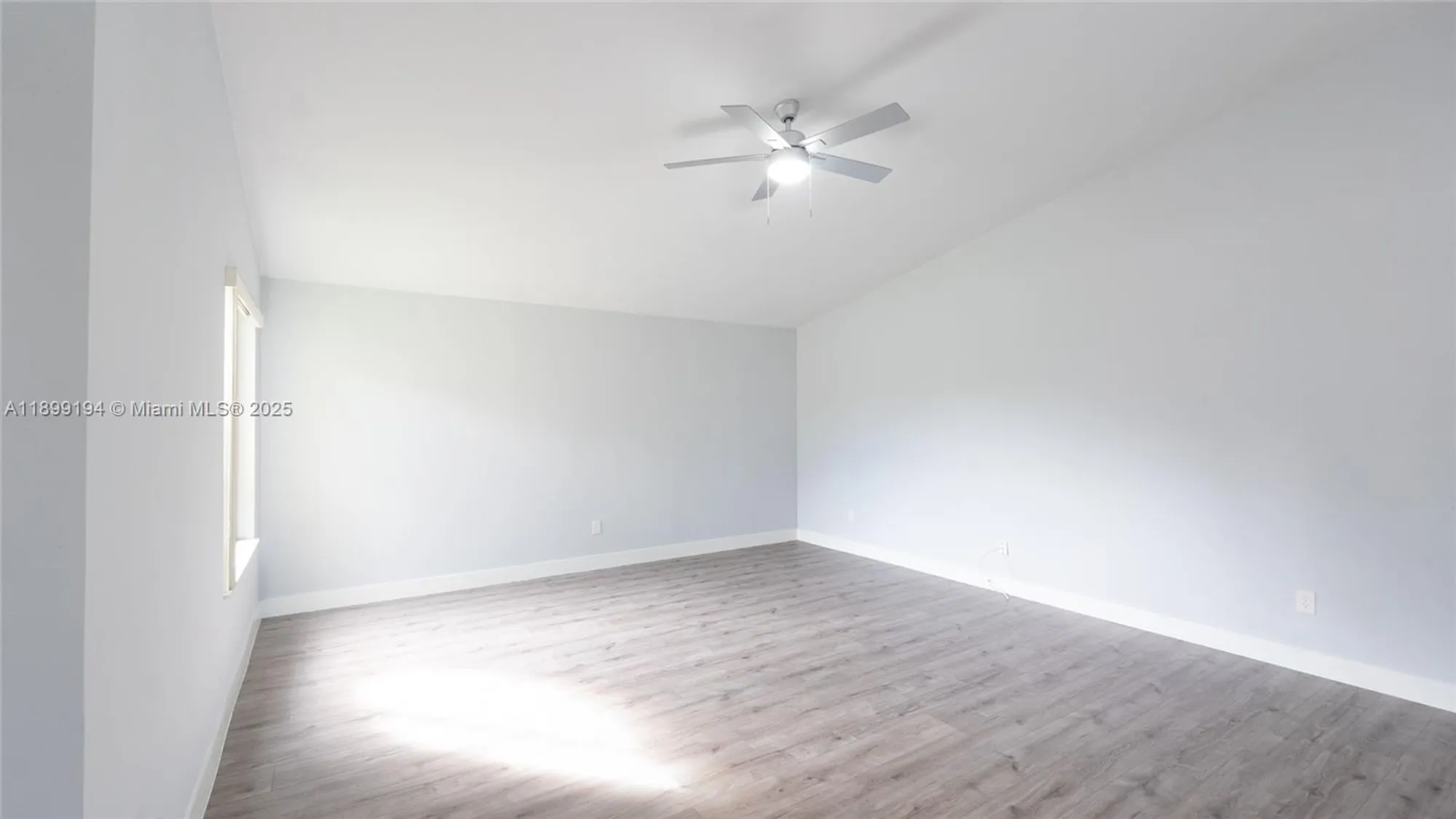 Property Slideshow image 12 of 40 | 3115 nw 12th st, Delray Beach, FL, 33445