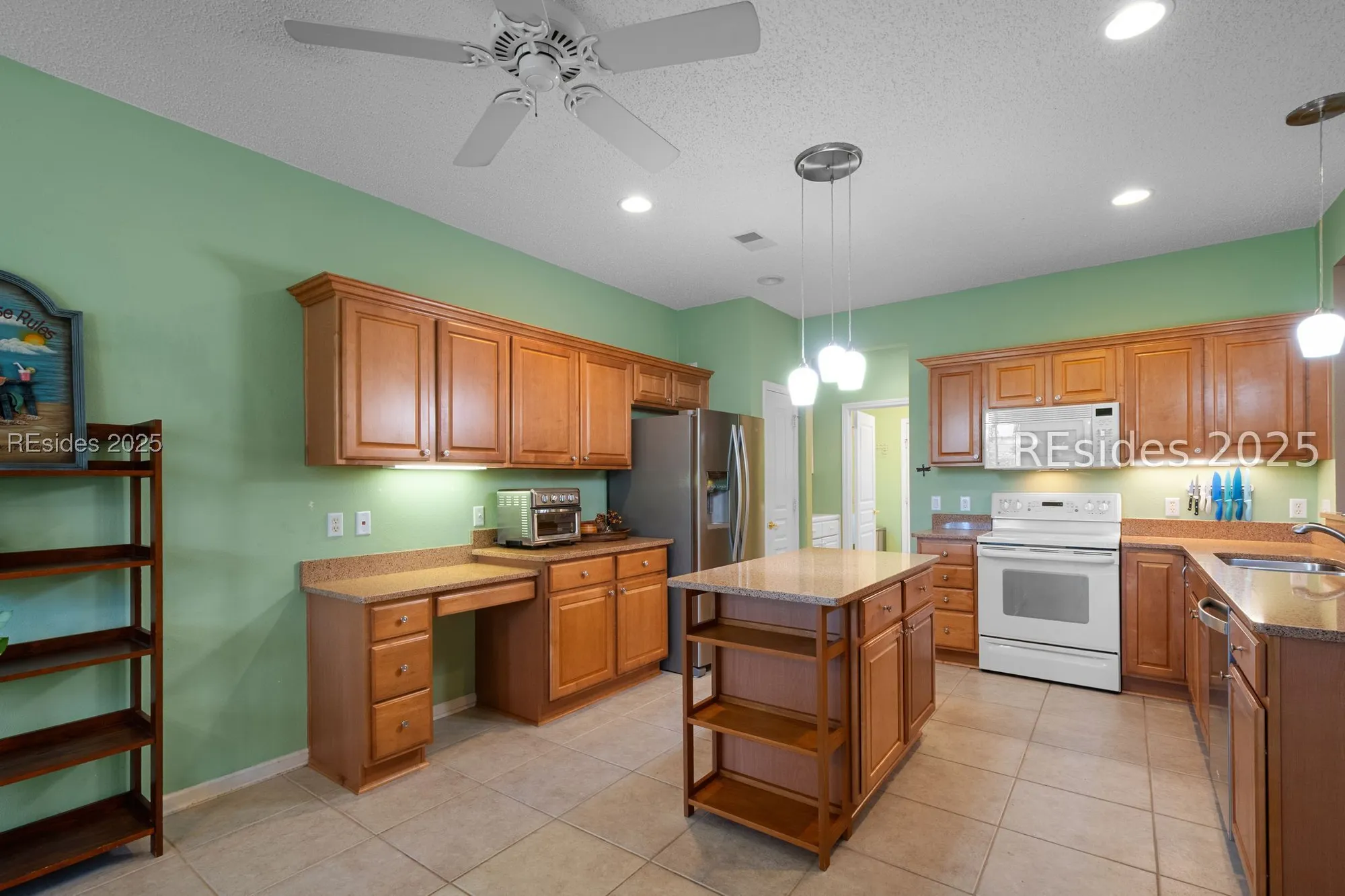 Property Slideshow image 17 of 36 | 186 hampton cir, Bluffton, SC, 29909