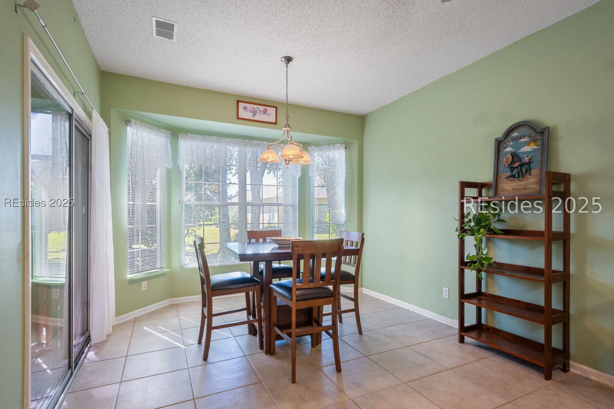 Property Slideshow image 18 of 36 | 186 hampton cir, Bluffton, SC, 29909