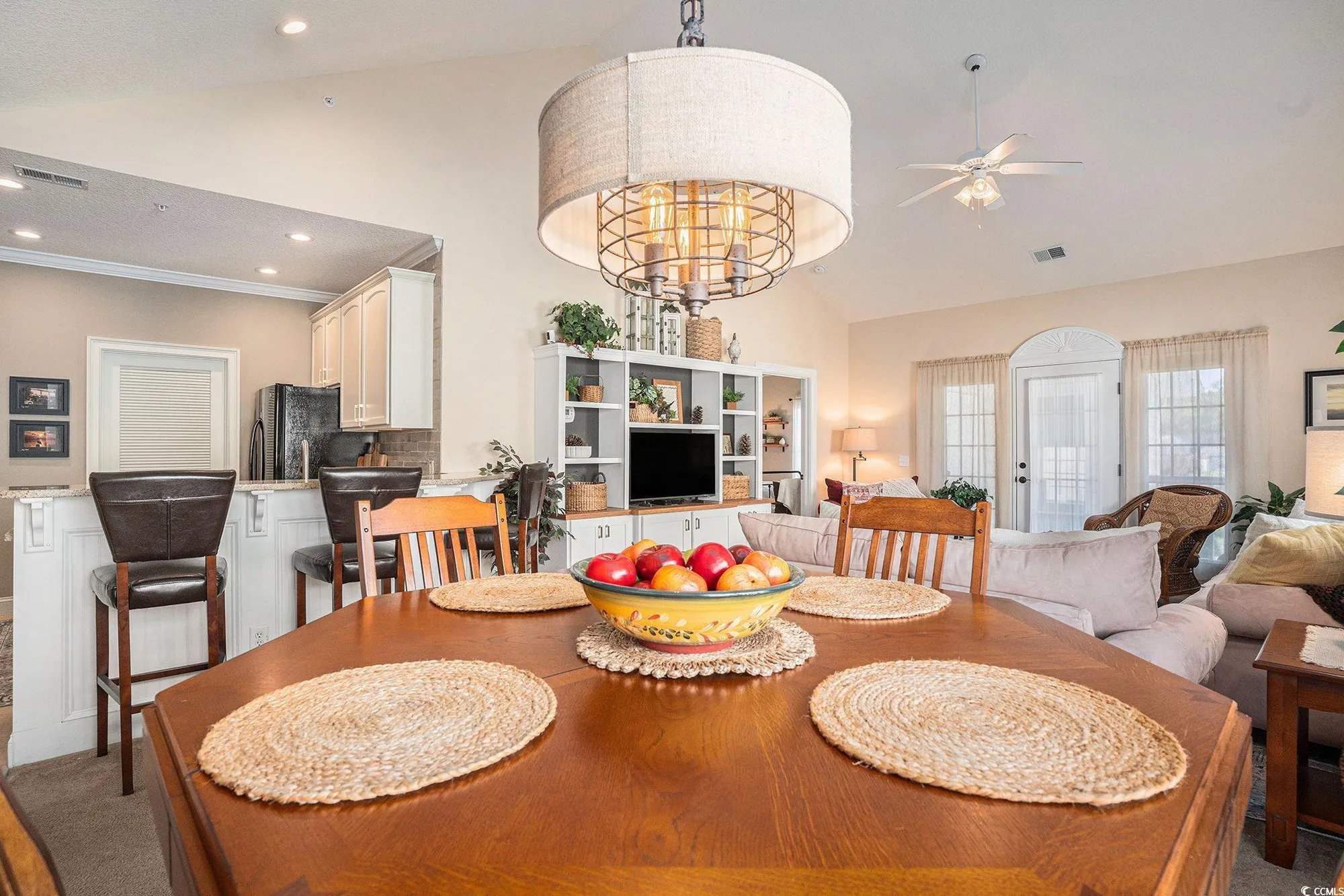 Property Slideshow image 12 of 32 | 806 sail ln 202, Murrells Inlet, SC, 29576
