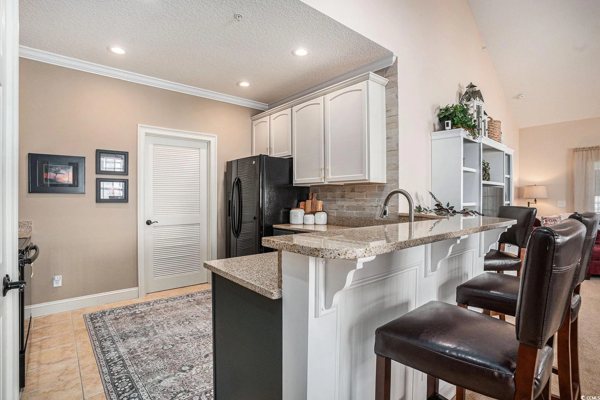 Property Slideshow image 13 of 32 | 806 sail ln 202, Murrells Inlet, SC, 29576