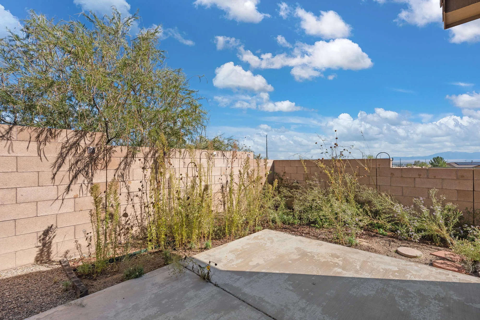 Property Slideshow image 37 of 42 | 370 zuni river cir, Los Lunas, NM, 87031