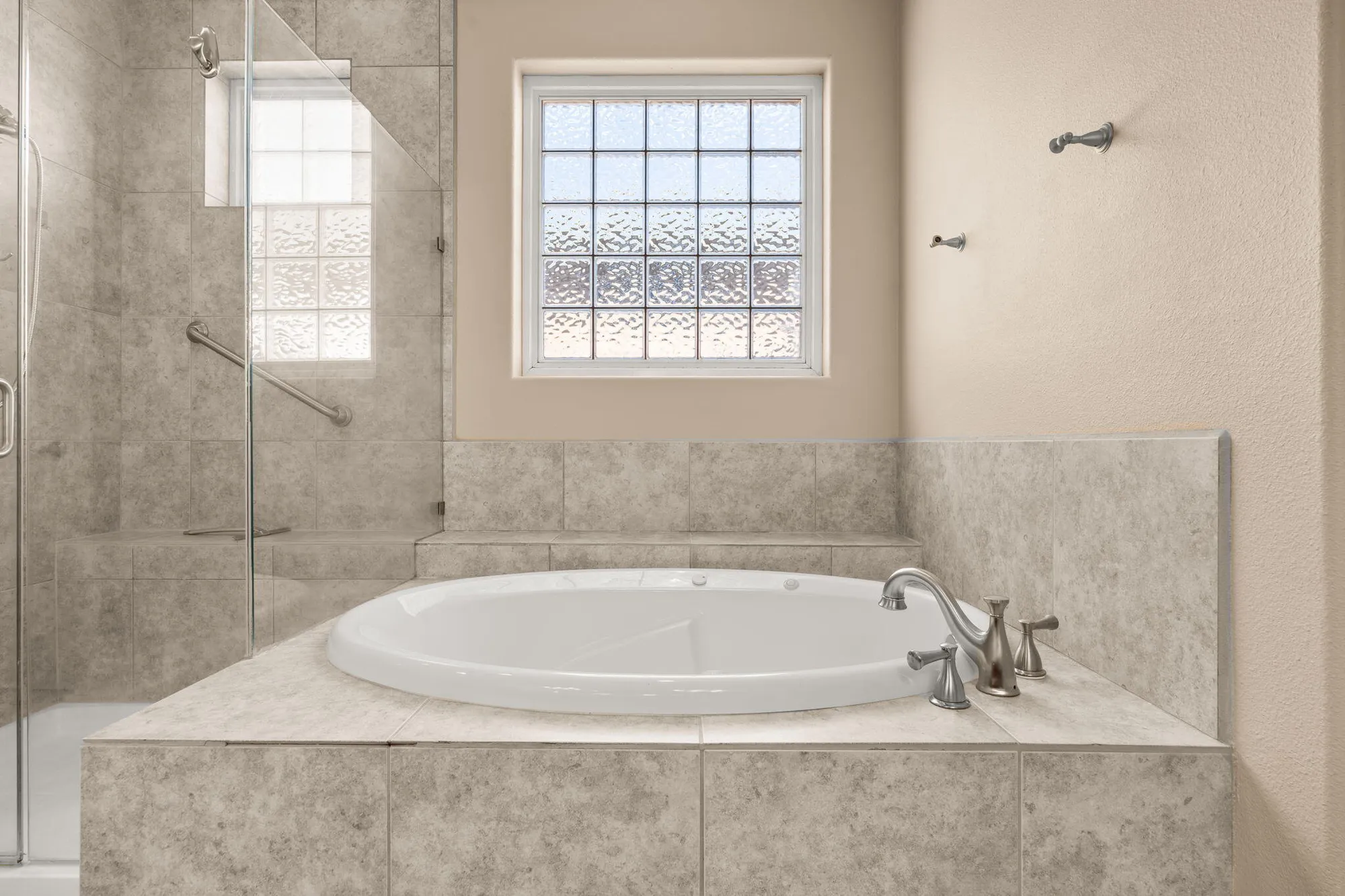 Property Slideshow image 33 of 42 | 370 zuni river cir, Los Lunas, NM, 87031