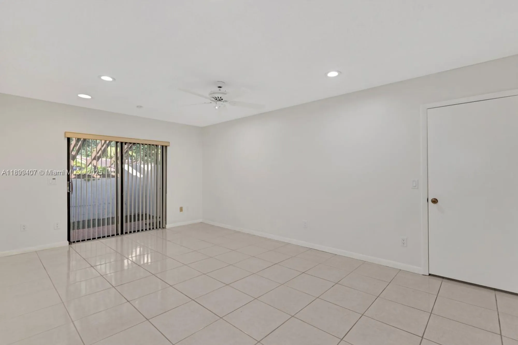 Property Slideshow image 18 of 49 | 21686 arriba real # 40-a, Boca Raton, FL, 33433