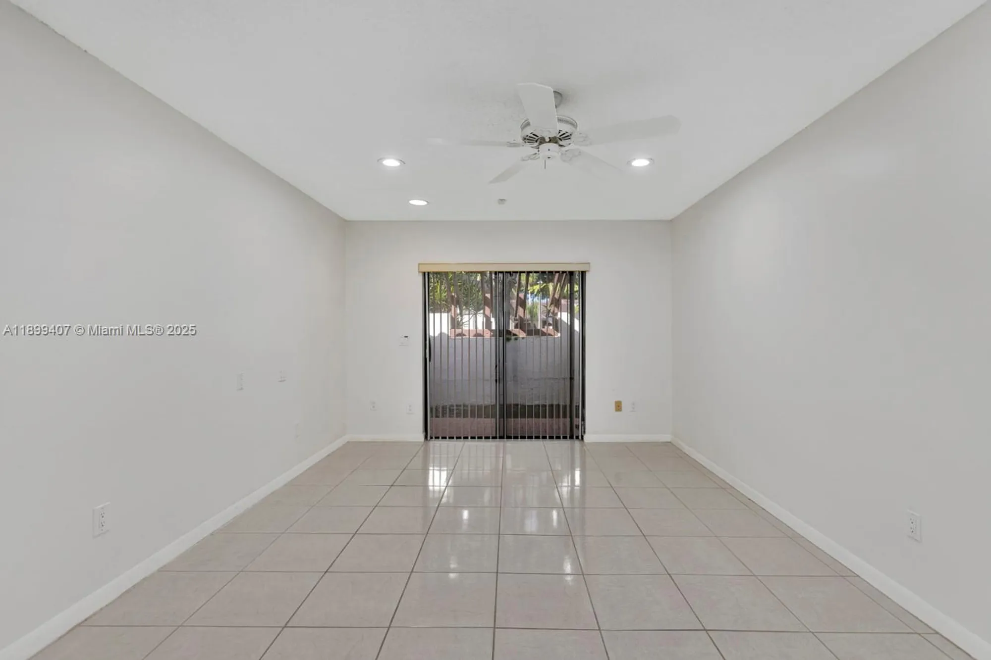 Property Slideshow image 19 of 49 | 21686 arriba real # 40-a, Boca Raton, FL, 33433