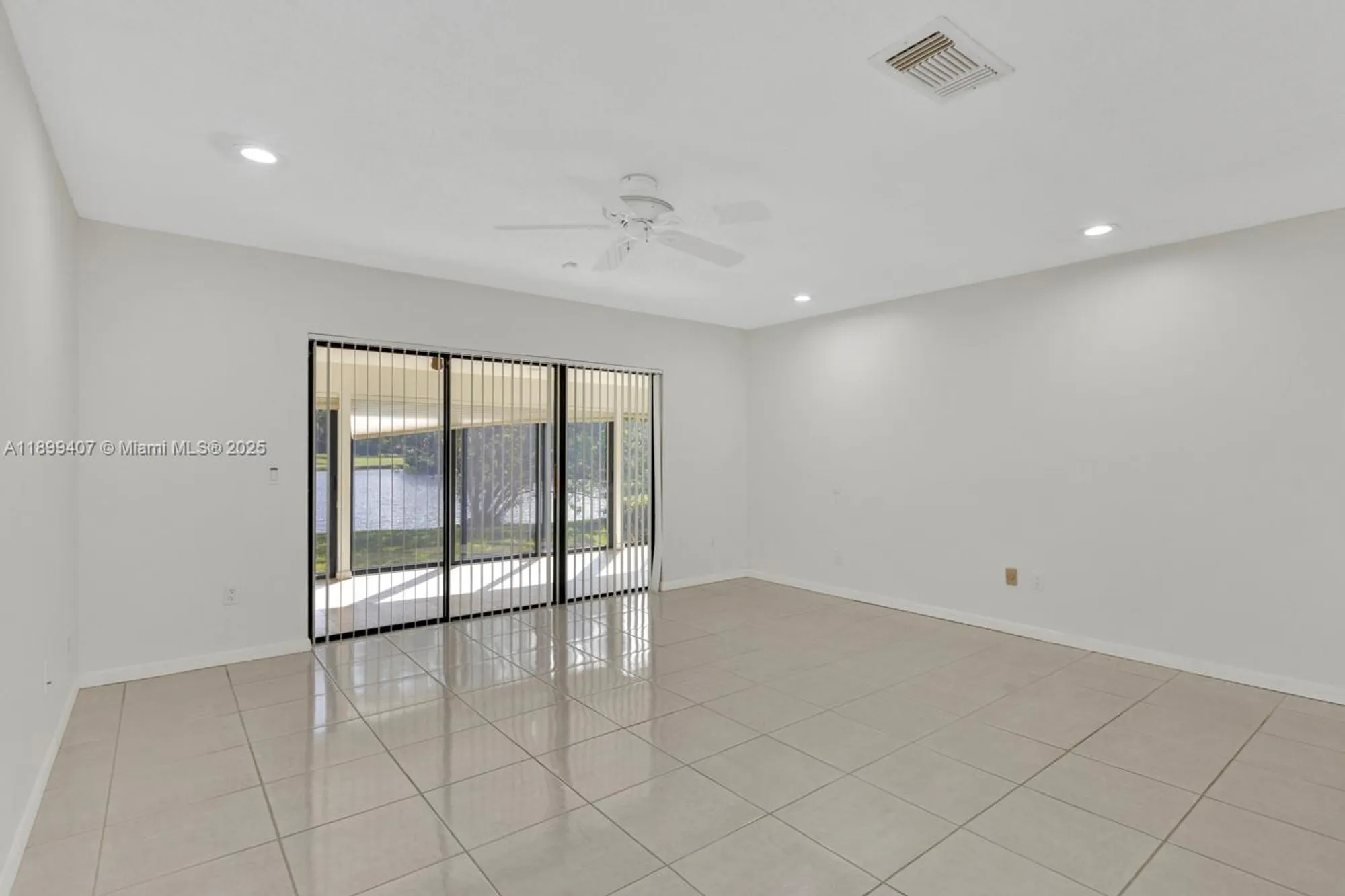 Property Slideshow image 26 of 49 | 21686 arriba real # 40-a, Boca Raton, FL, 33433