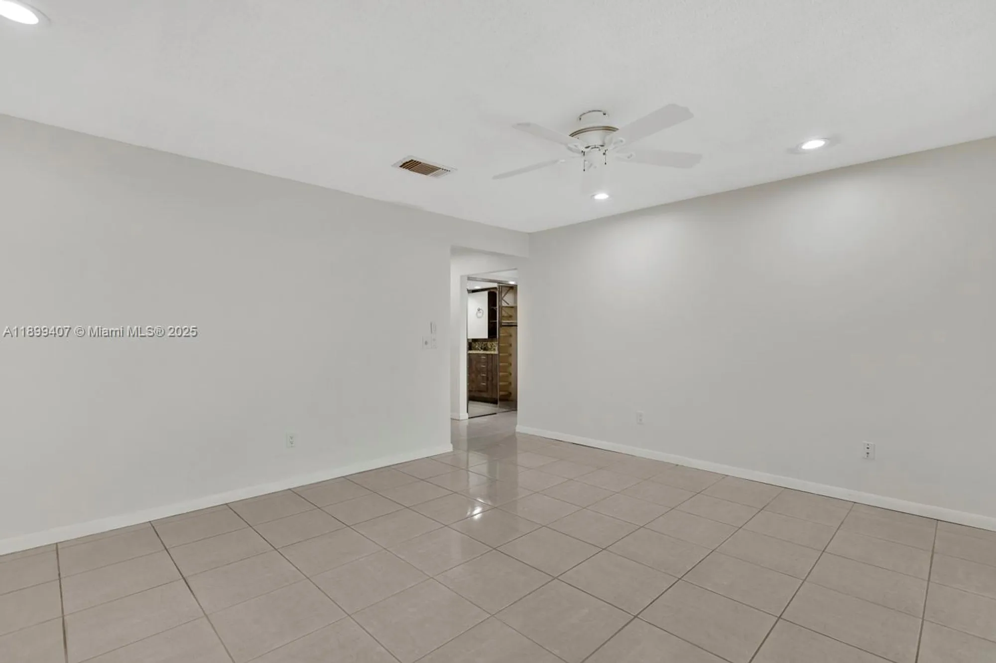 Property Slideshow image 28 of 49 | 21686 arriba real # 40-a, Boca Raton, FL, 33433