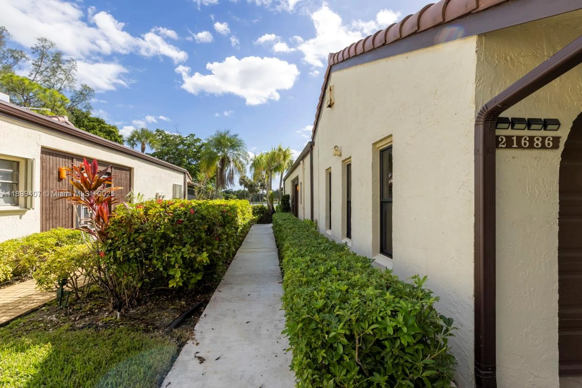 Property Slideshow image 39 of 49 | 21686 arriba real # 40-a, Boca Raton, FL, 33433