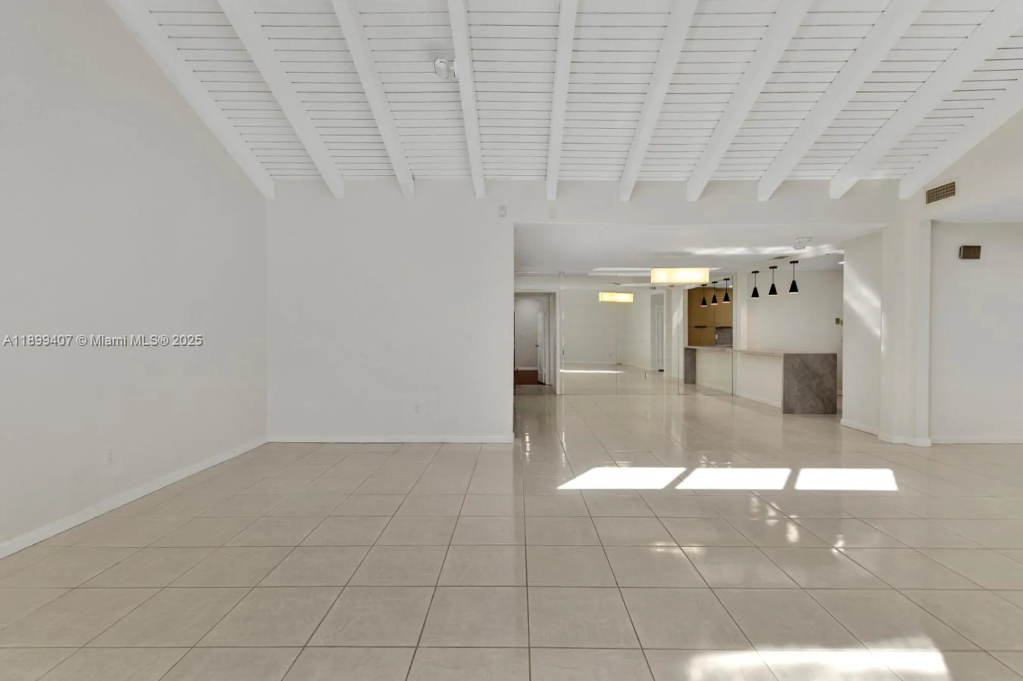 Property Slideshow image 6 of 49 | 21686 arriba real # 40-a, Boca Raton, FL, 33433