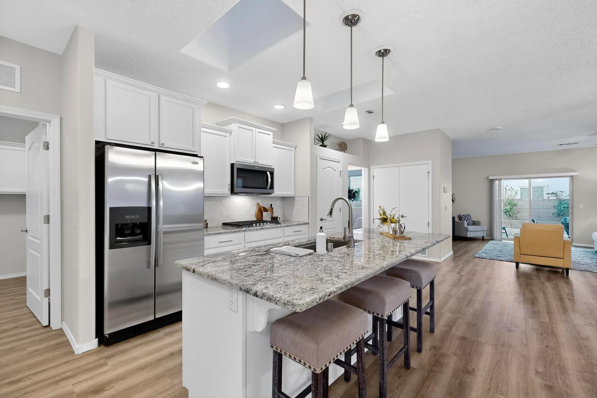 Property Slideshow image 15 of 46 | 806 purple aster, Bernalillo, NM, 87004