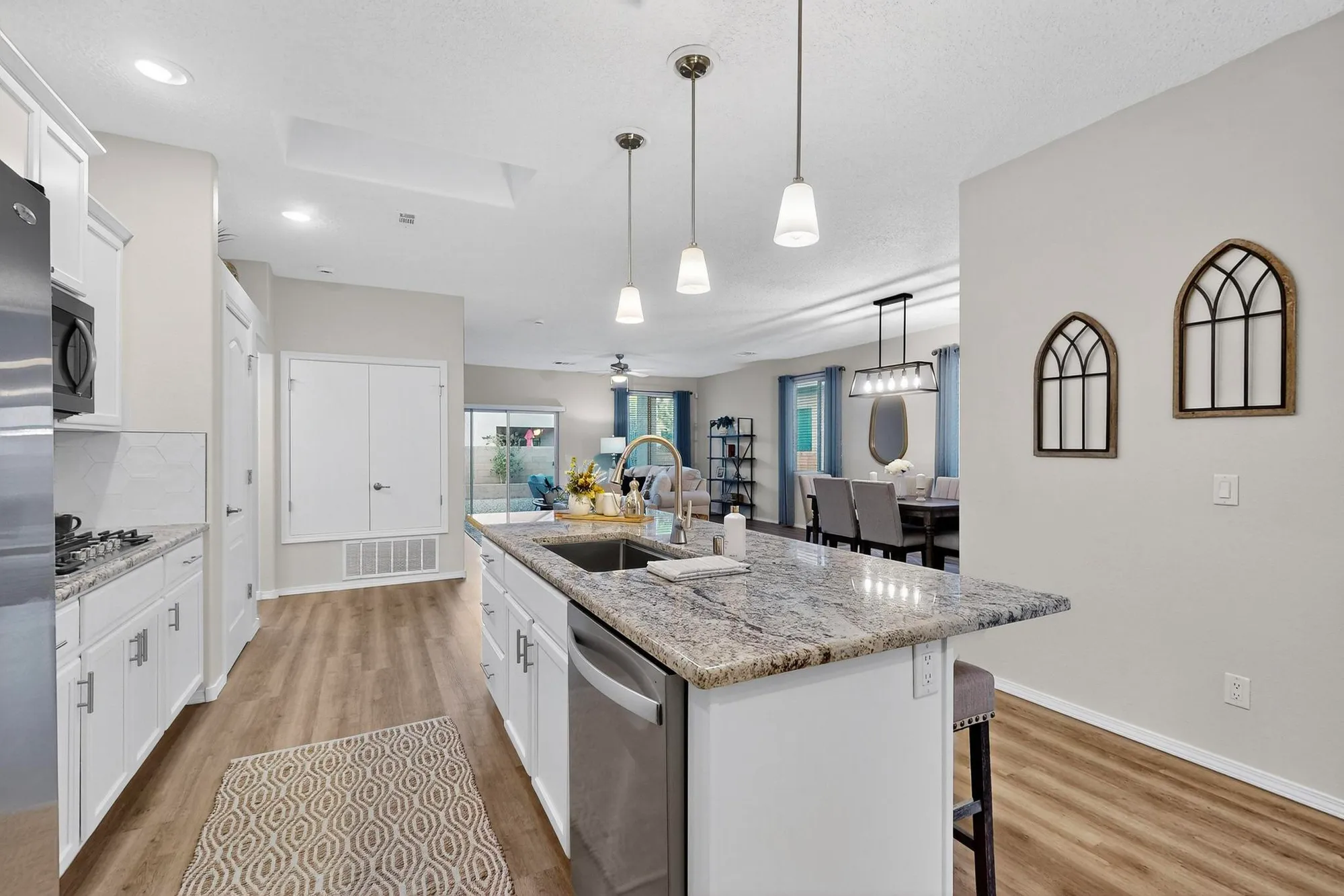 Property Slideshow image 12 of 46 | 806 purple aster, Bernalillo, NM, 87004