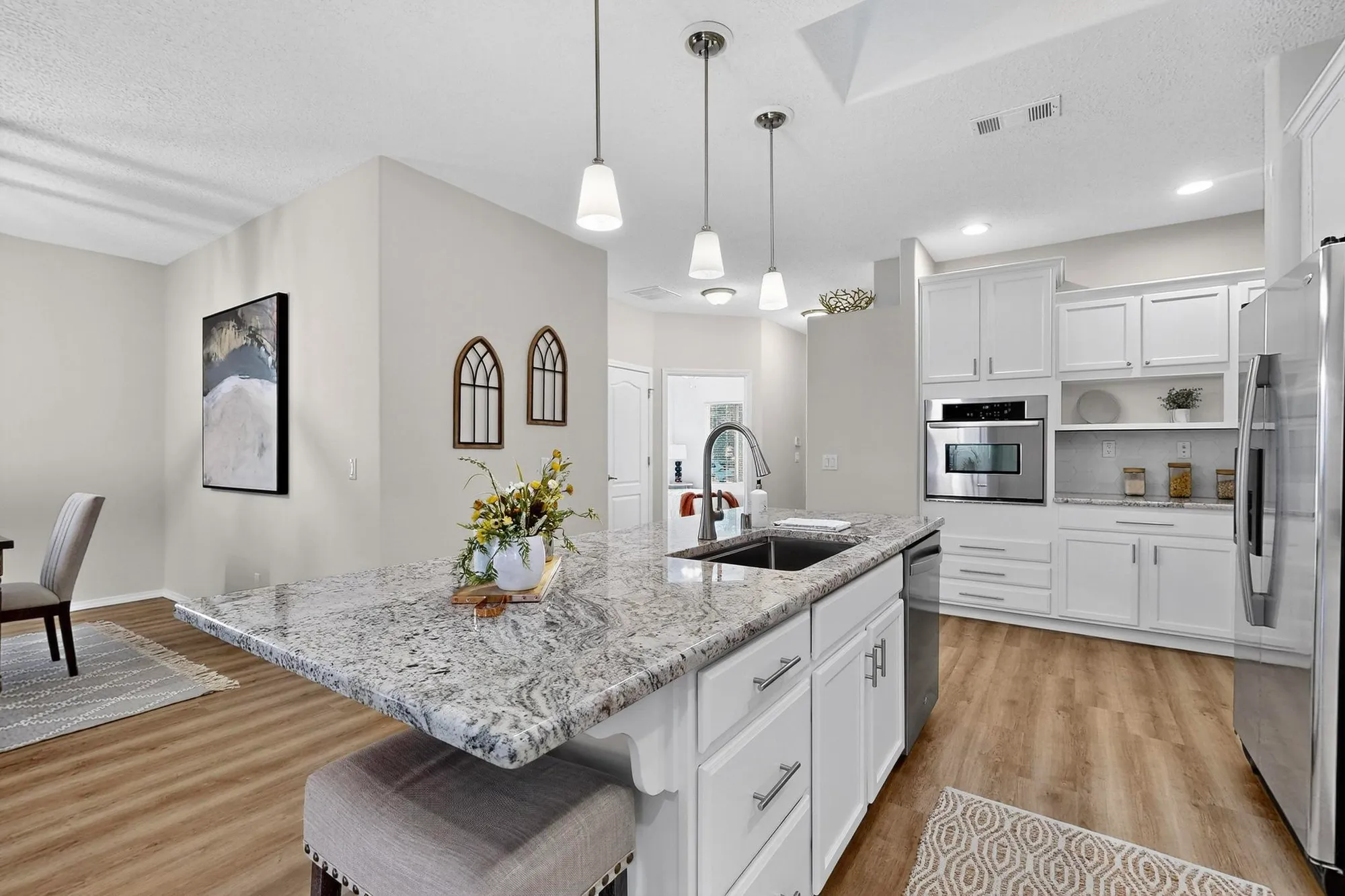 Property Slideshow image 13 of 46 | 806 purple aster, Bernalillo, NM, 87004