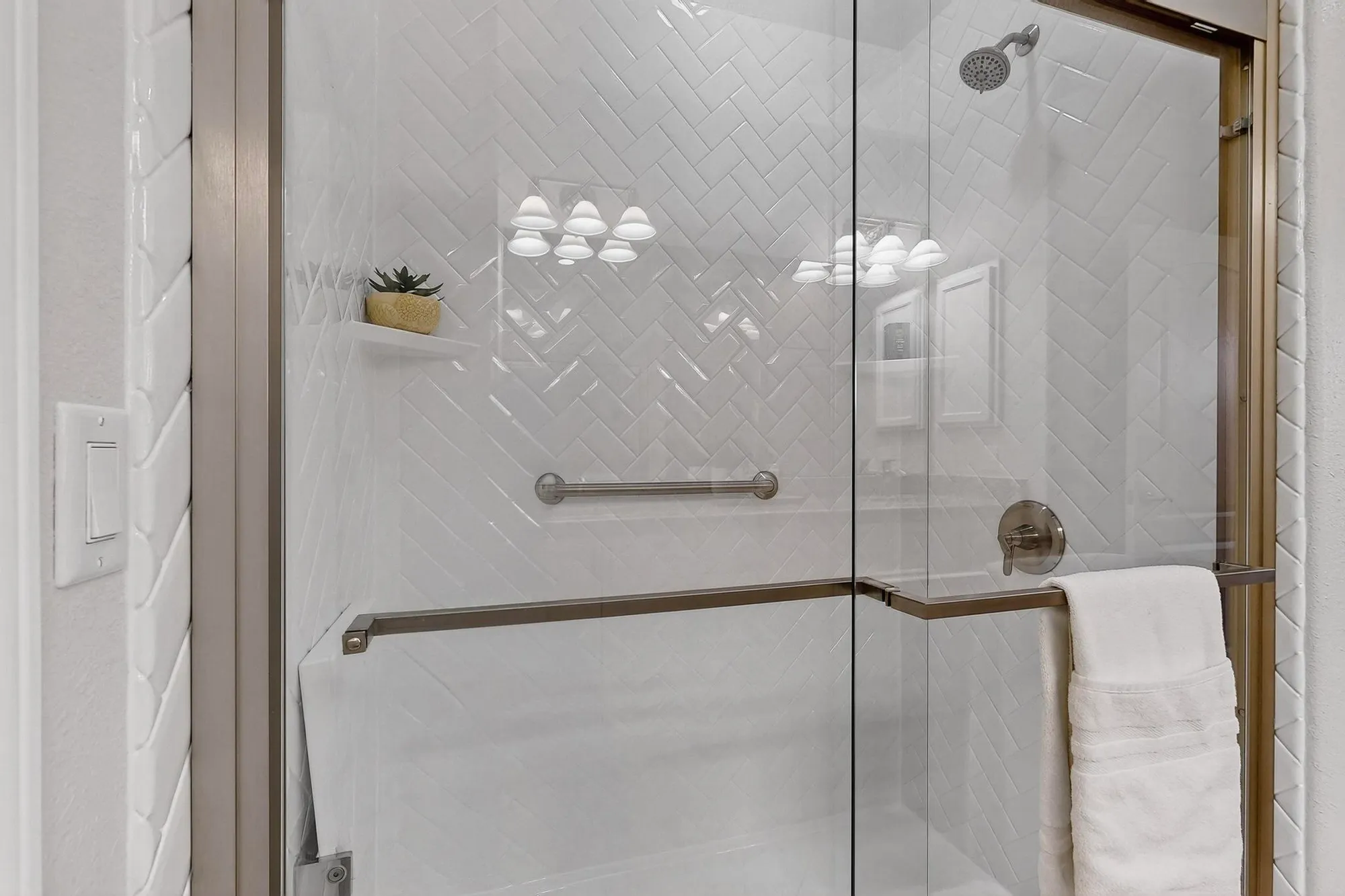 Property Slideshow image 24 of 46 | 806 purple aster, Bernalillo, NM, 87004