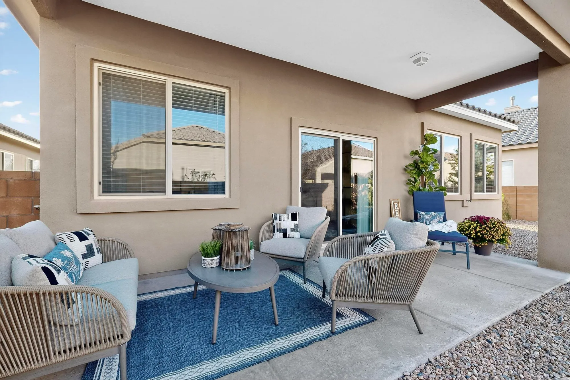 Property Slideshow image 27 of 46 | 806 purple aster, Bernalillo, NM, 87004