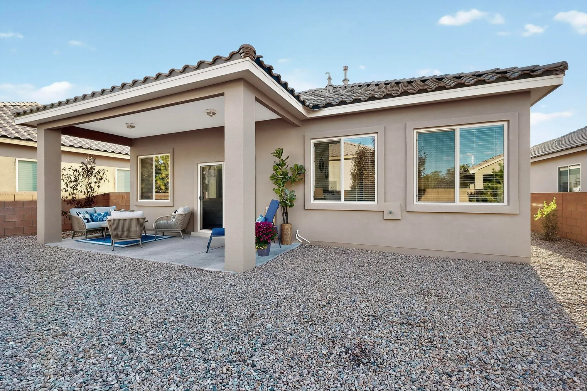 Property Slideshow image 34 of 46 | 806 purple aster, Bernalillo, NM, 87004