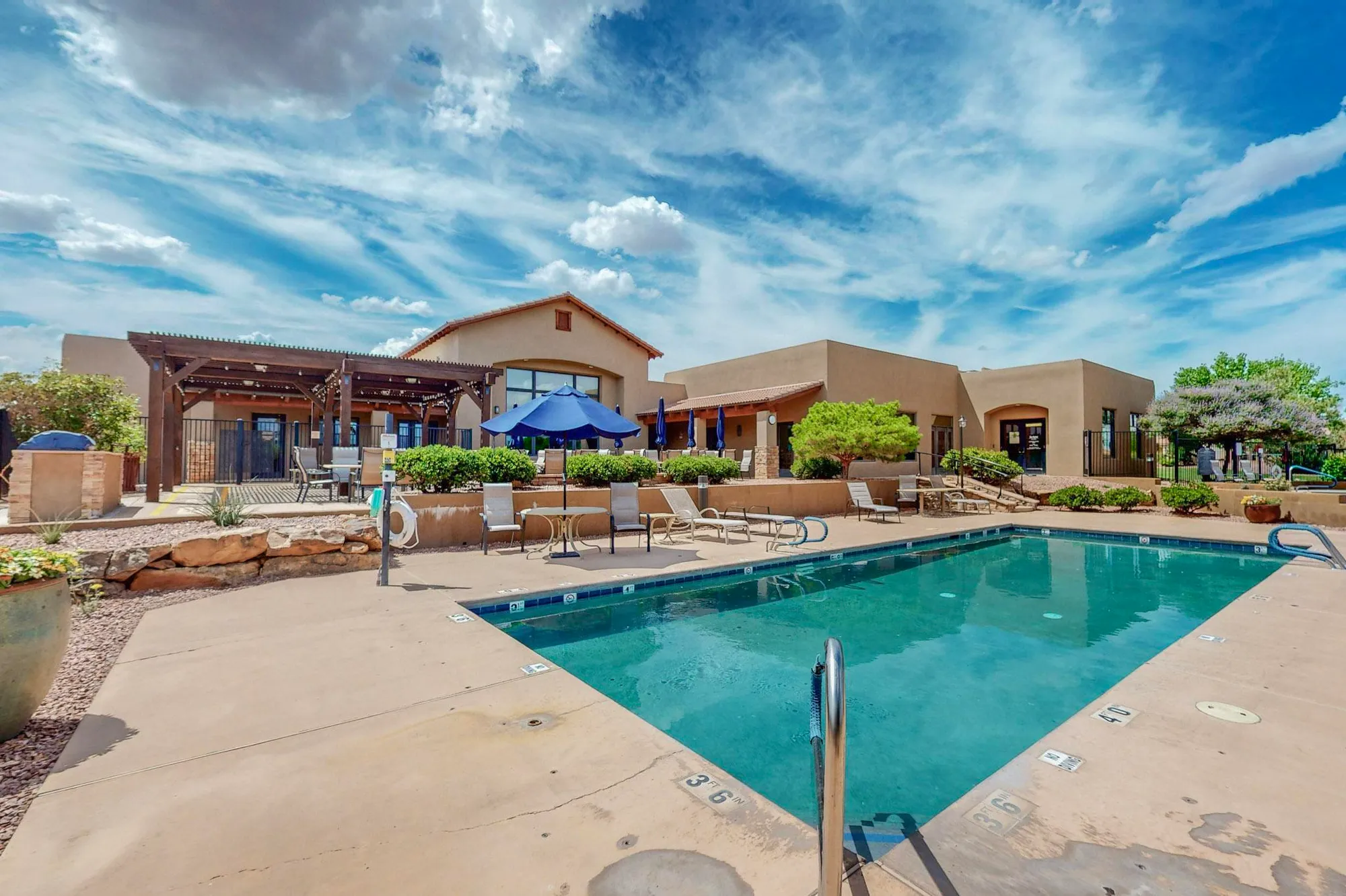 Property Slideshow image 38 of 46 | 806 purple aster, Bernalillo, NM, 87004